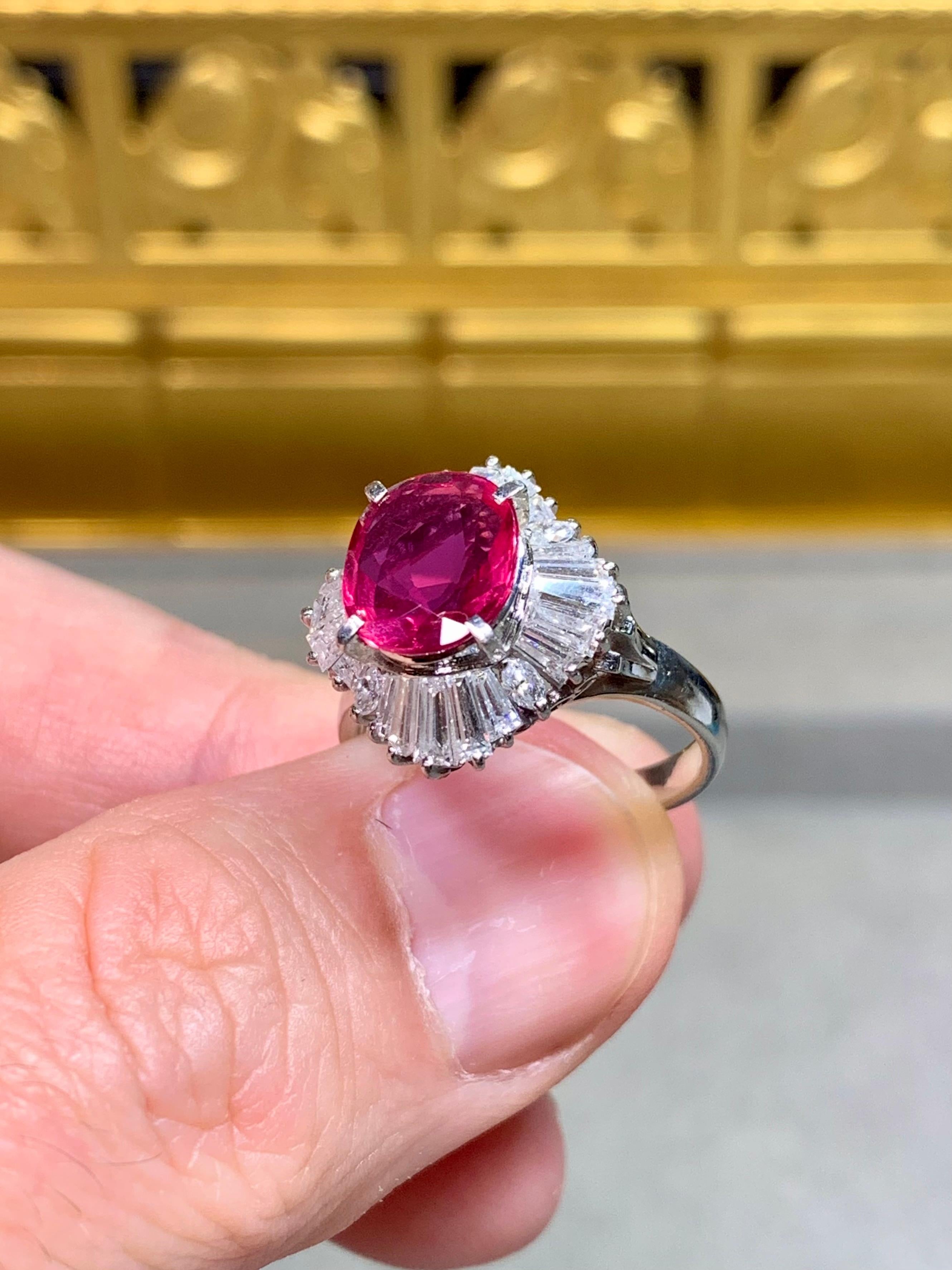 Estate Platinum Oval Ruby Baguette Marqusie Diamond Ballerina Cocktail Ring GIA en vente 2