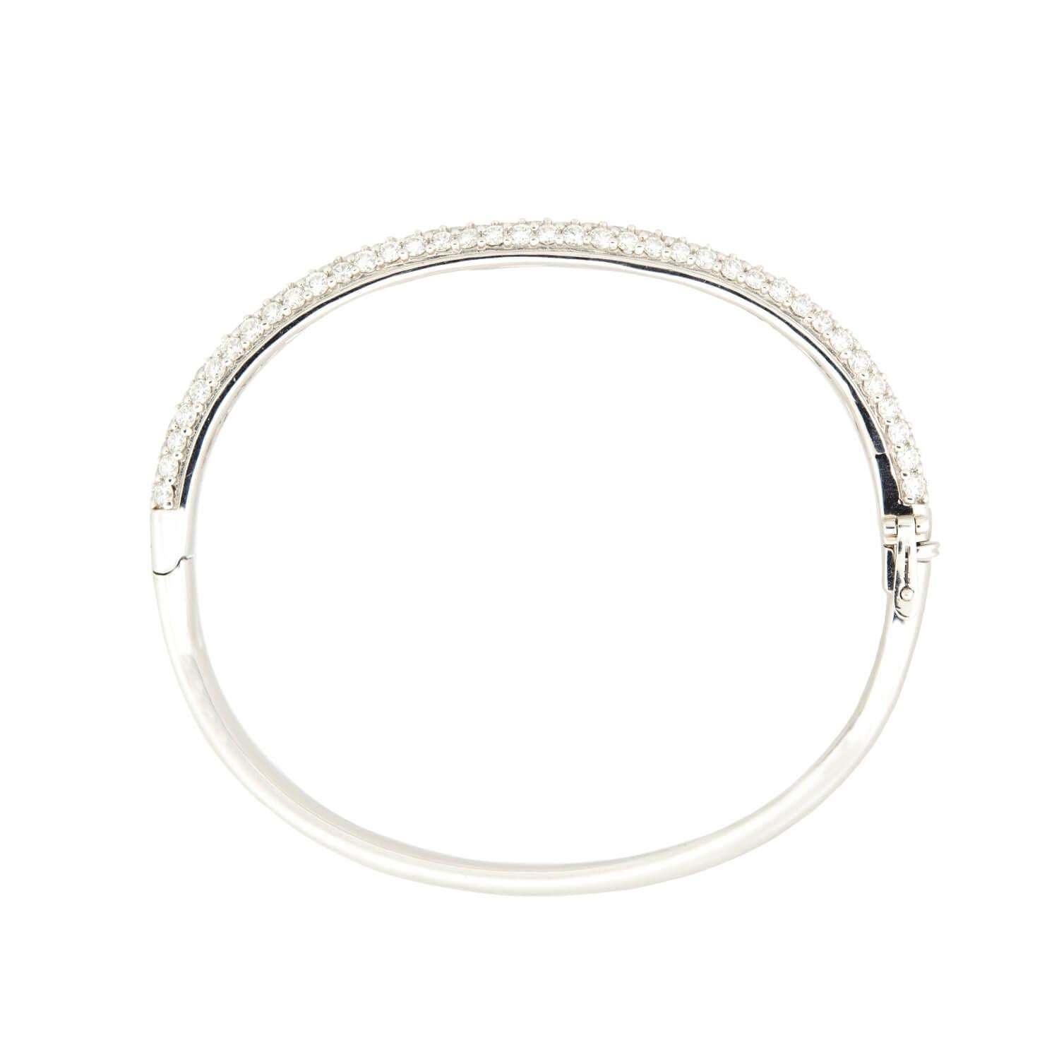Brazalete de platino con diamantes engastados Moderno en venta