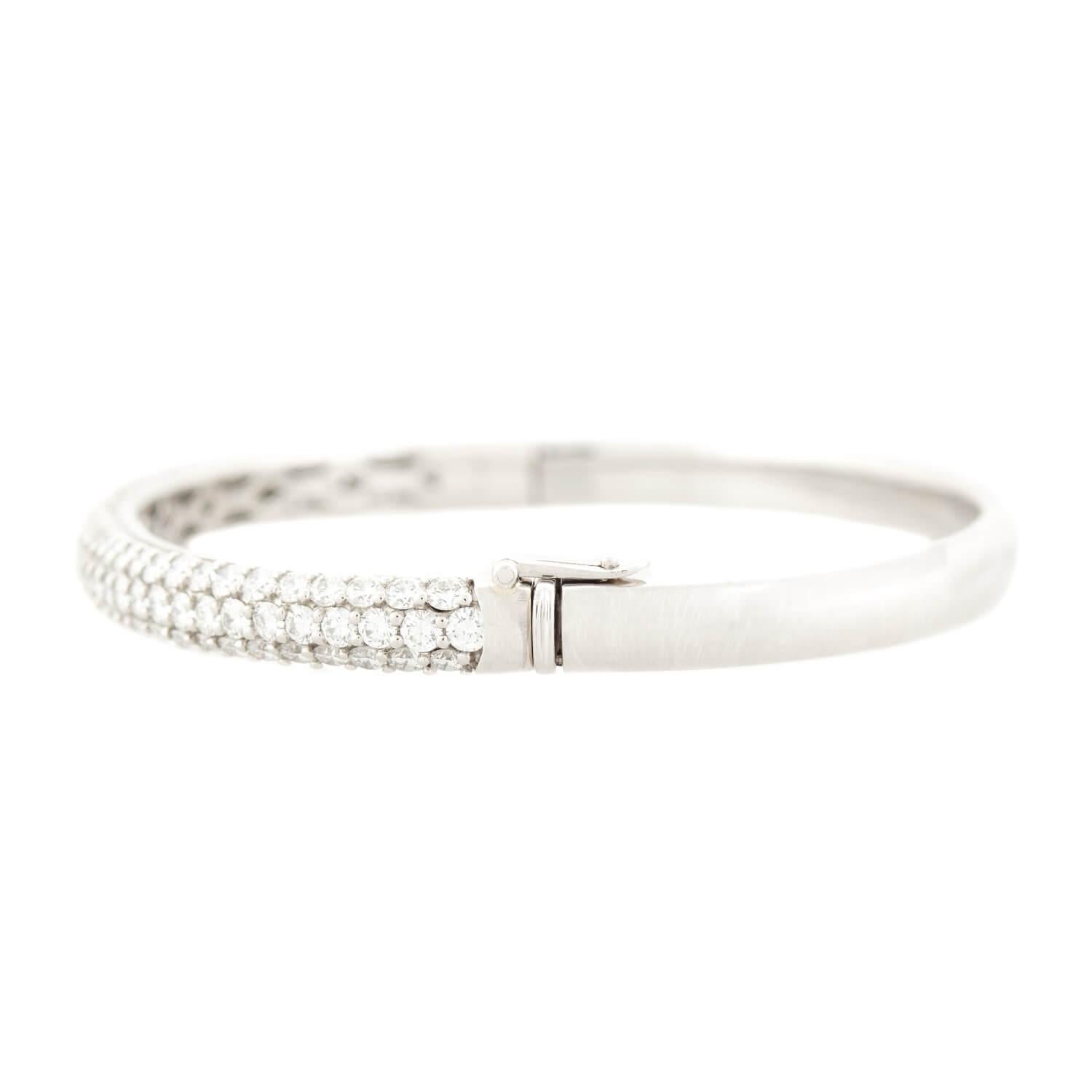 Brazalete de platino con diamantes engastados Sin cortar en venta