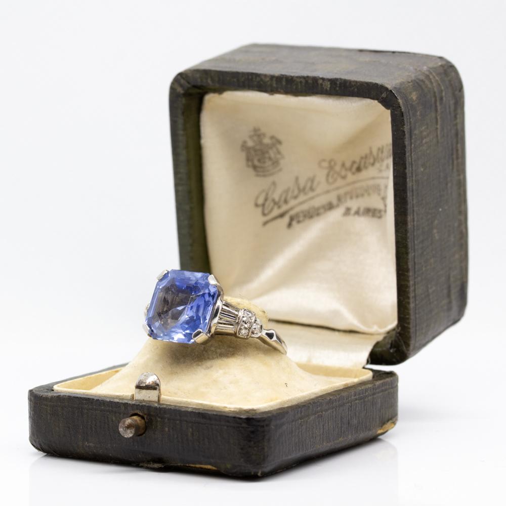 Women's or Men's Estate Platinum Sapphire and Diamonds Ring