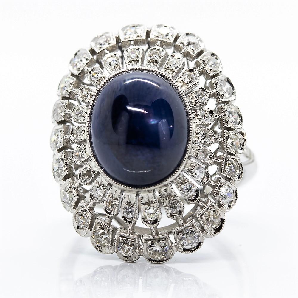 Estate Platinum Sapphire and Old Mine Diamonds Ring für Damen oder Herren