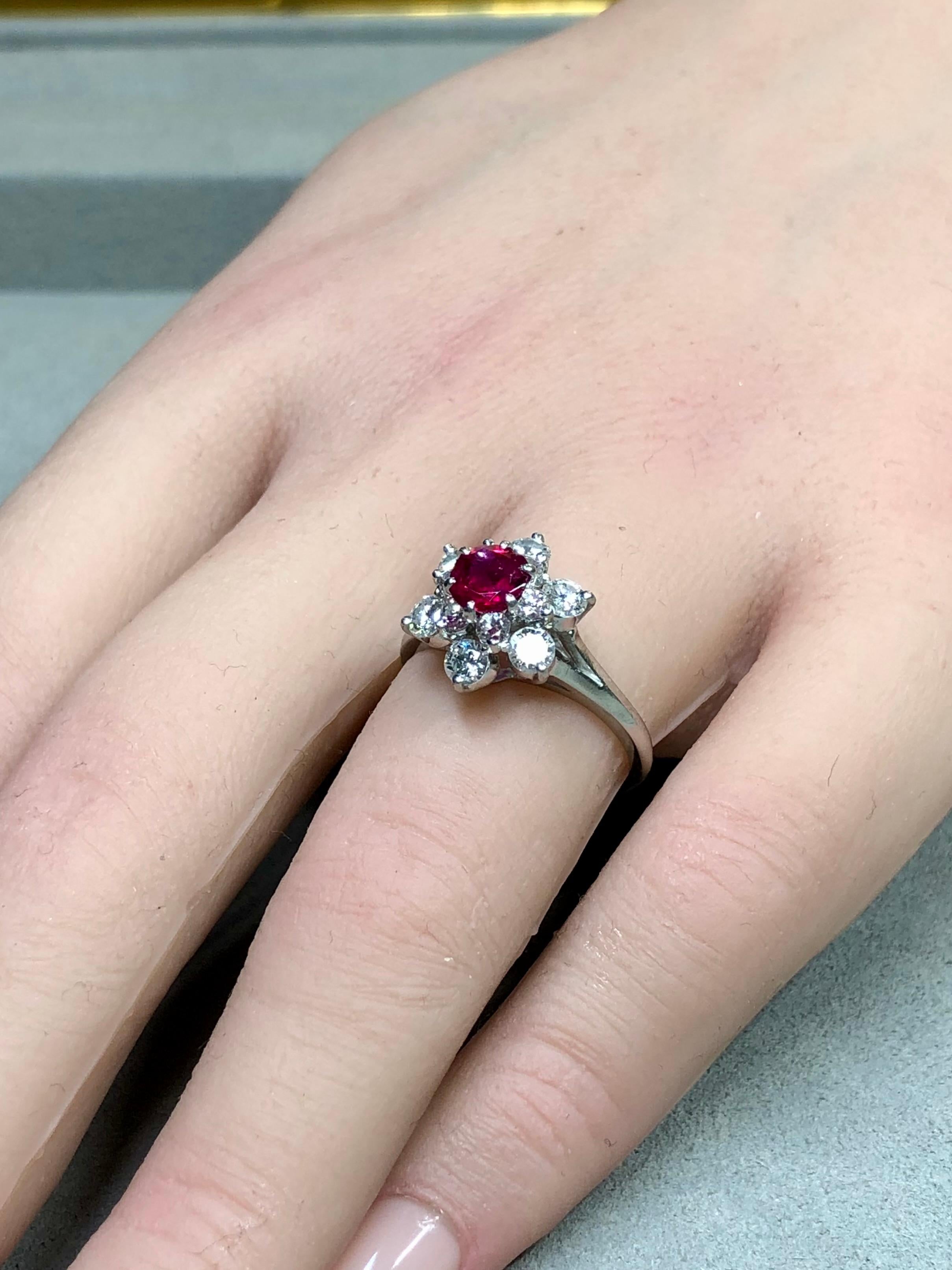 Conjunto de pendientes florales de platino con rubí vivo y diamantes 2,82 ctw en venta 5