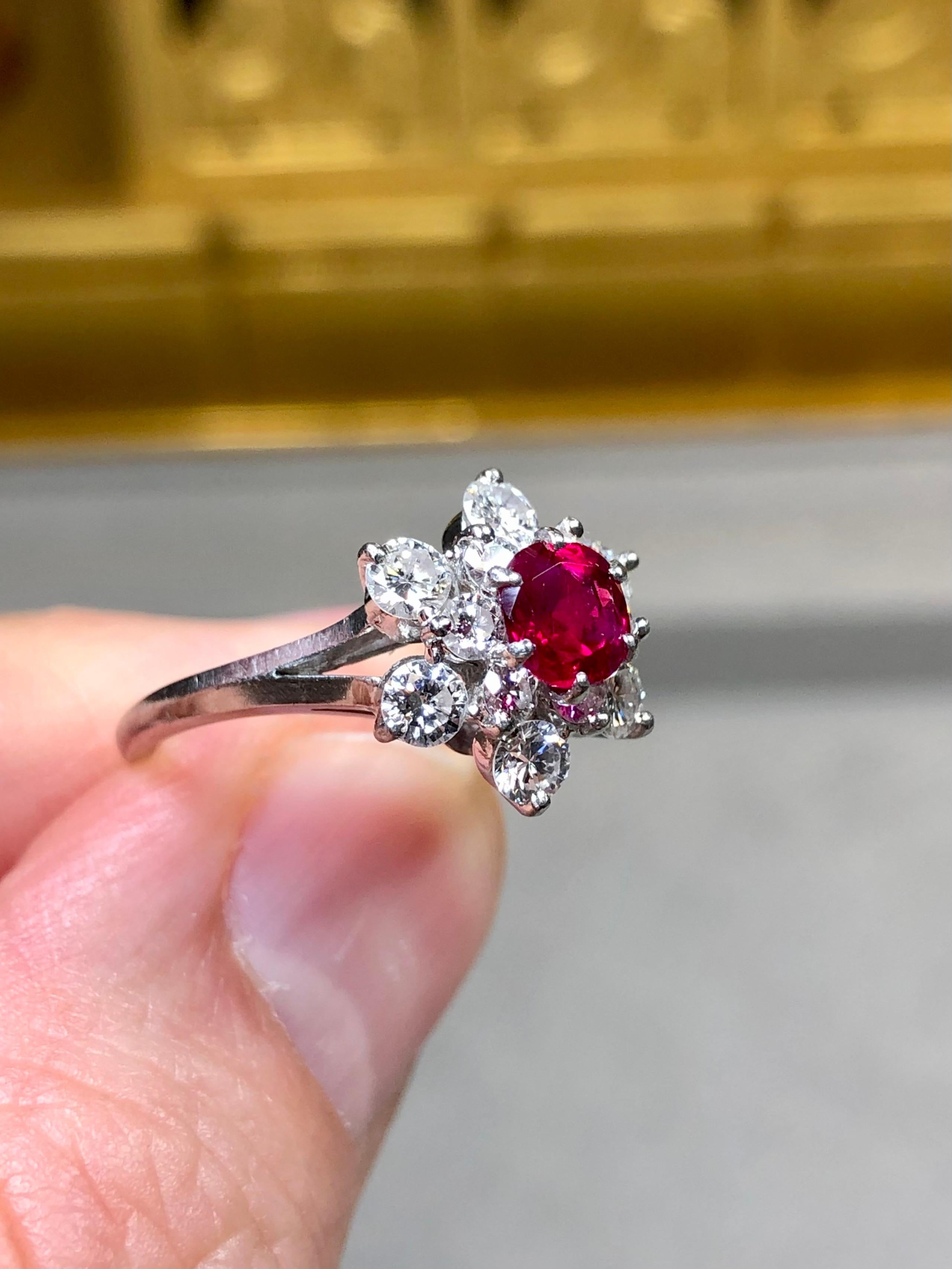 Conjunto de pendientes florales de platino con rubí vivo y diamantes 2,82 ctw en venta 1