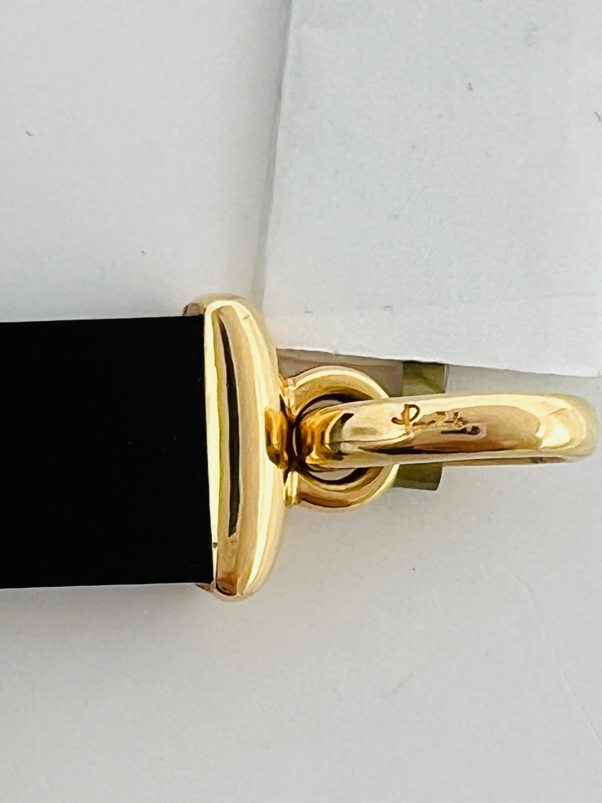 Estate Pomellato Cross Pendant Necklace in 18K Yellow Gold For Sale 2