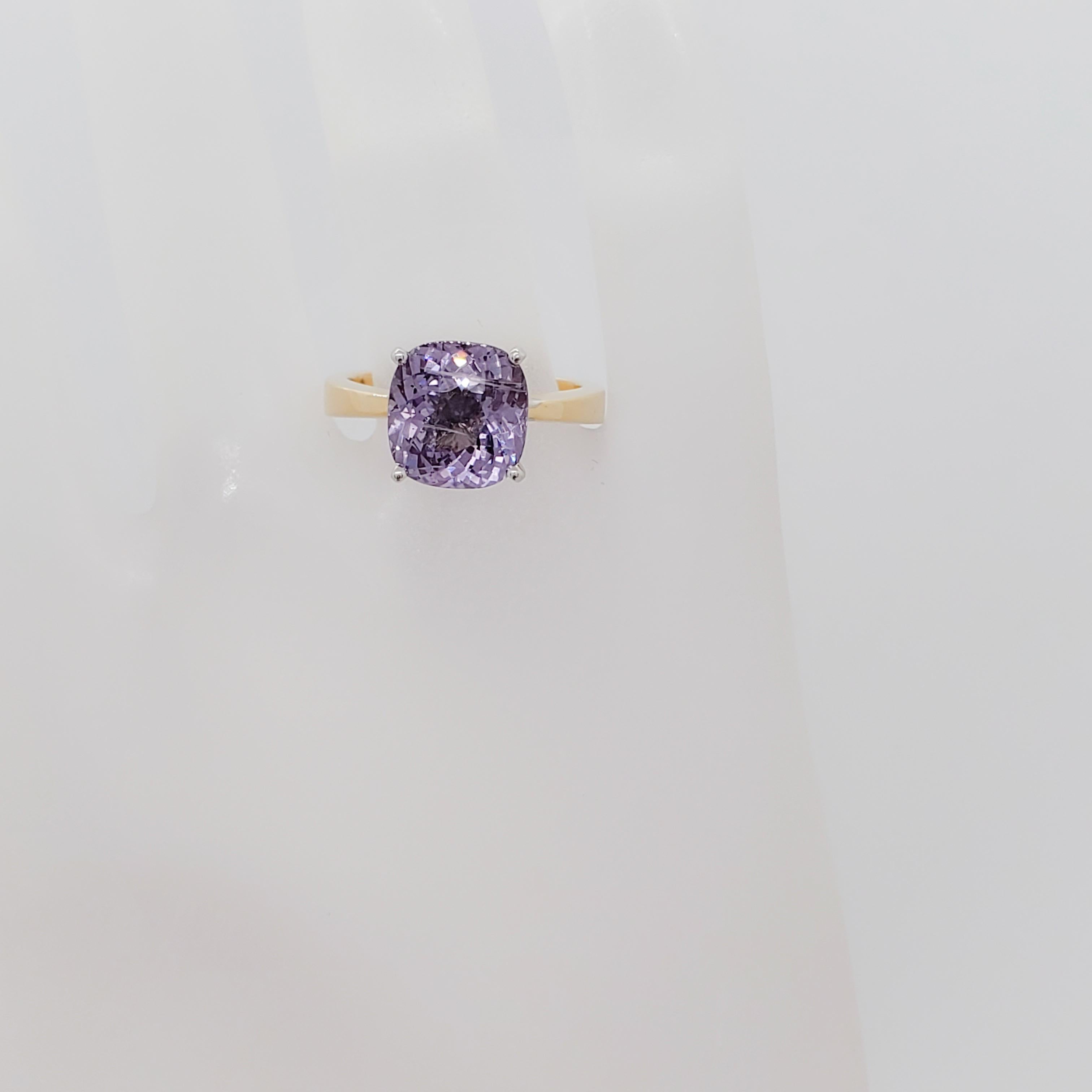 Women's or Men's Estate Purple Spinel Solitaire Ring in 14k Yellow Gold