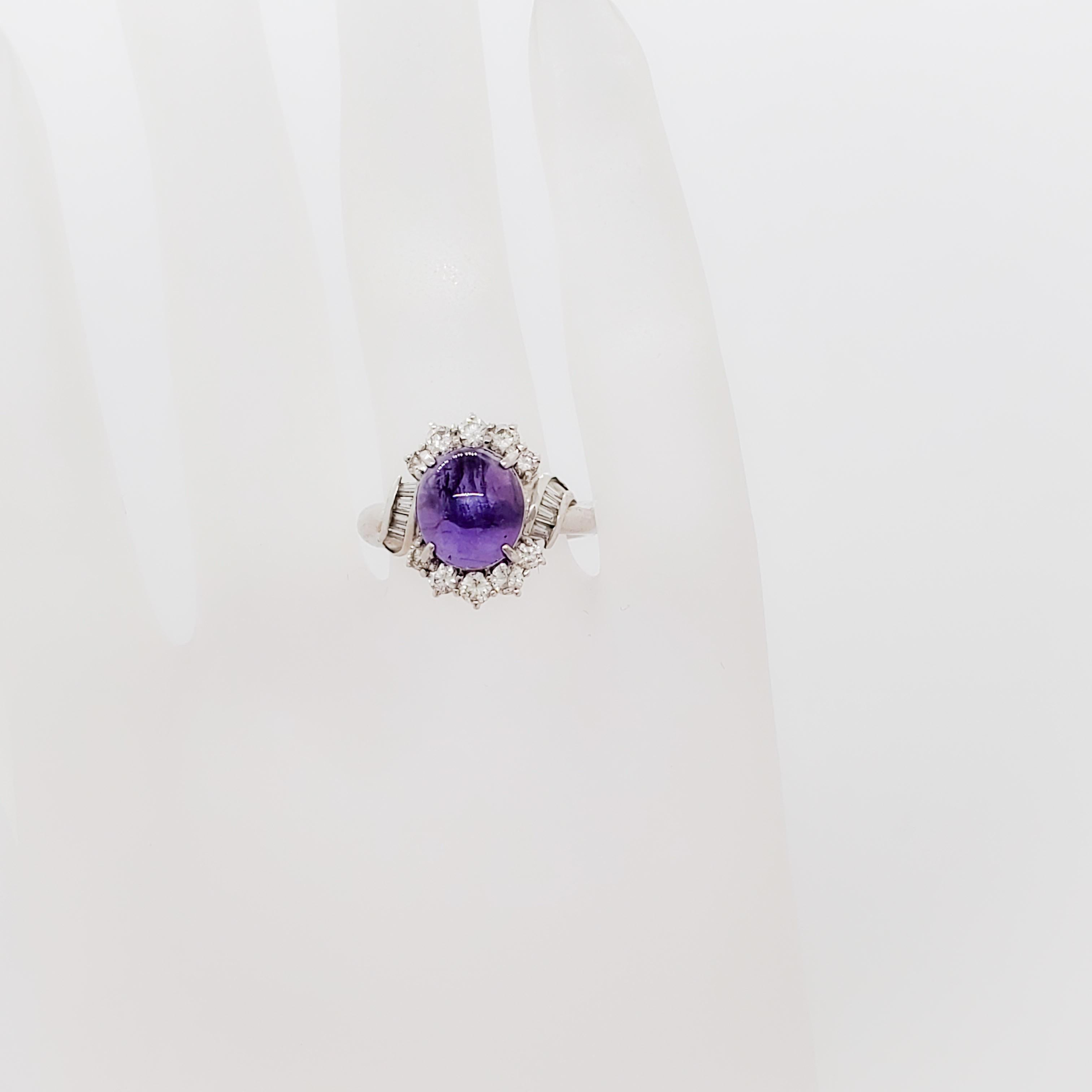 Nachlass Lila Stern Saphir und Diamant Cocktail-Ring in Platin für Damen oder Herren