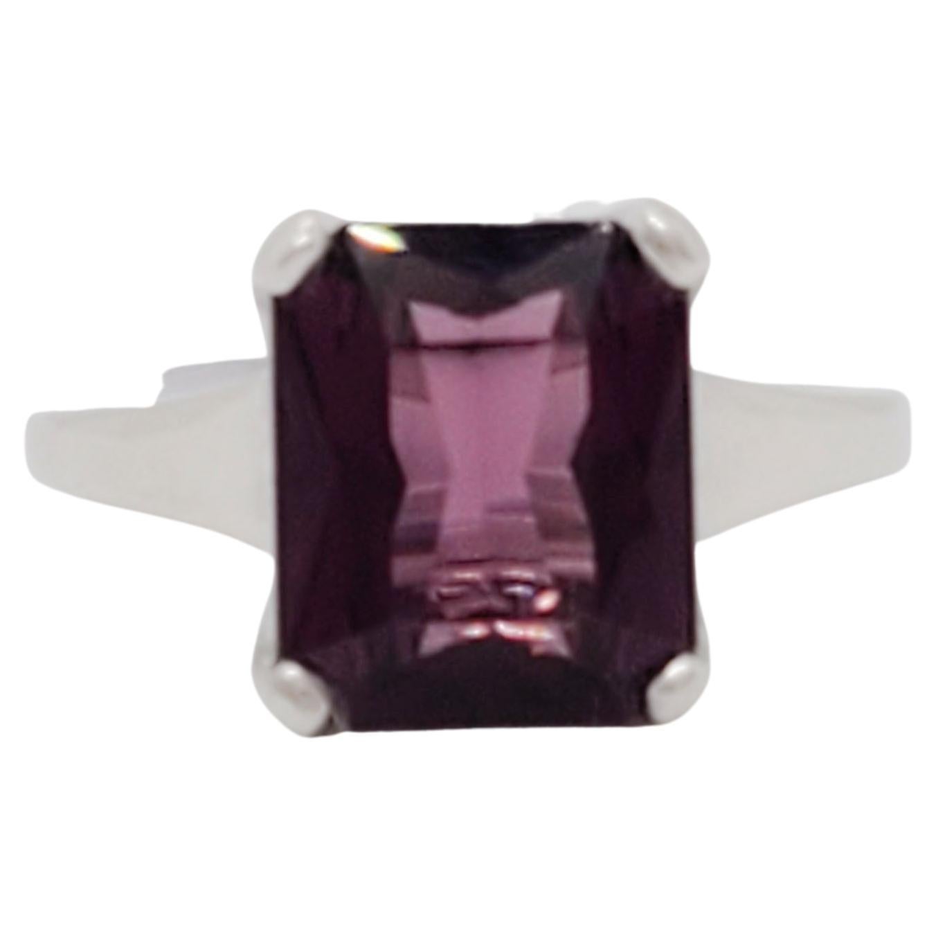 Estate Purplish Pink Spinel Solitaire Ring in 18k White Gold
