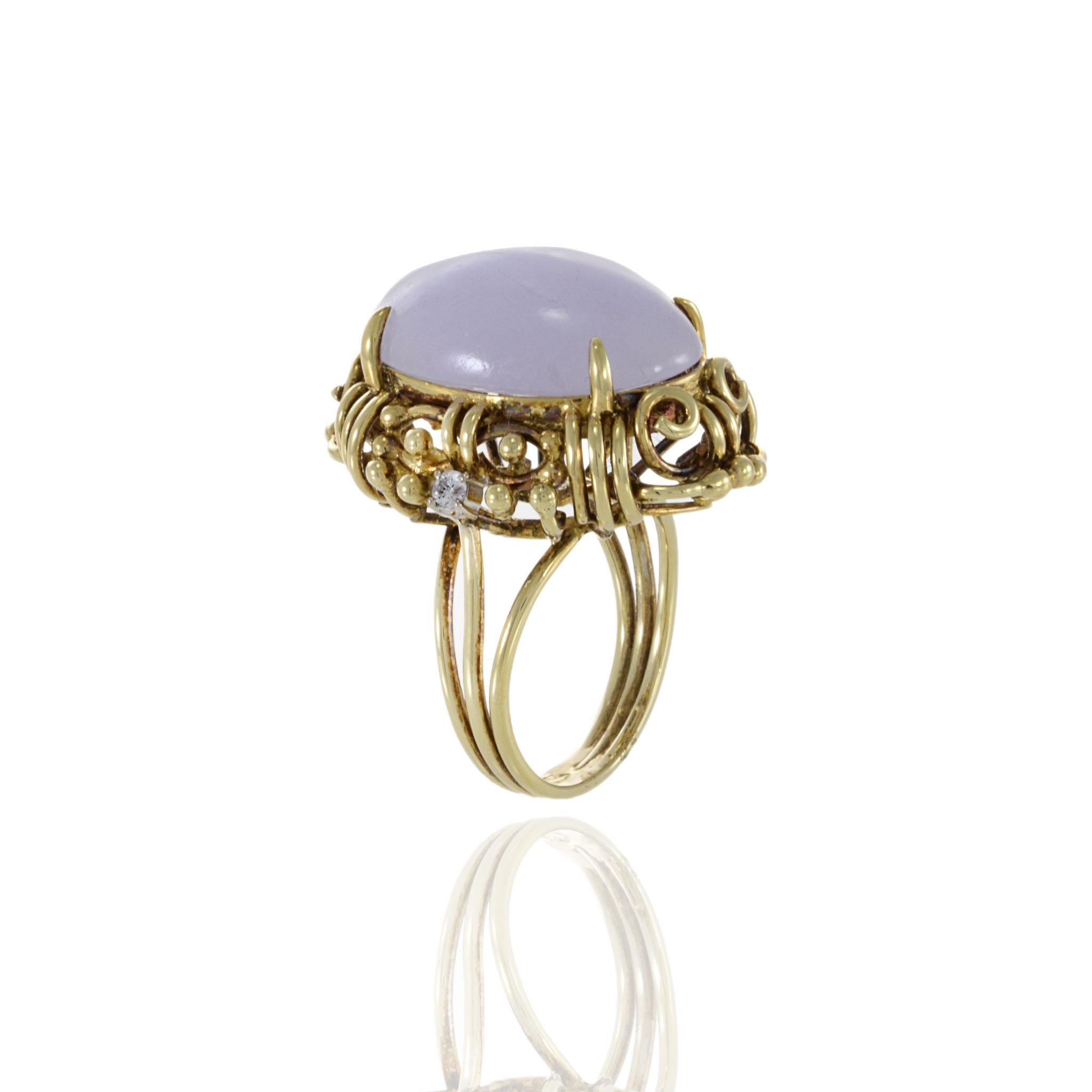 Women's or Men's Estate Retro 14KT Yellow Gold Genuine Oval Lavender Jade And Diamond Ring For Sale