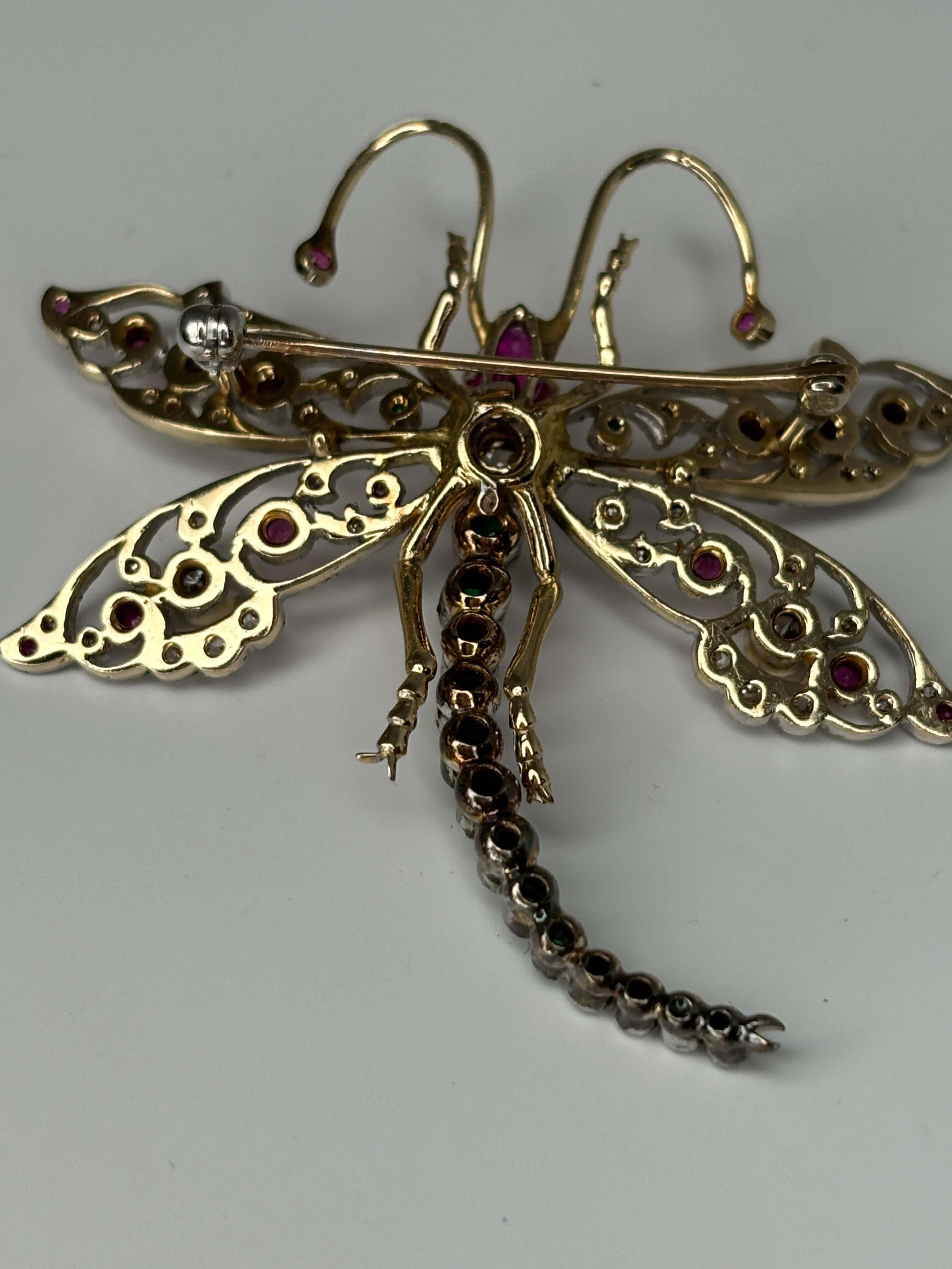 Estate Retro 2.75 cttw 14k Gold Dragonfly Ruby, Emerald & Diamond Brooch Pin For Sale 11