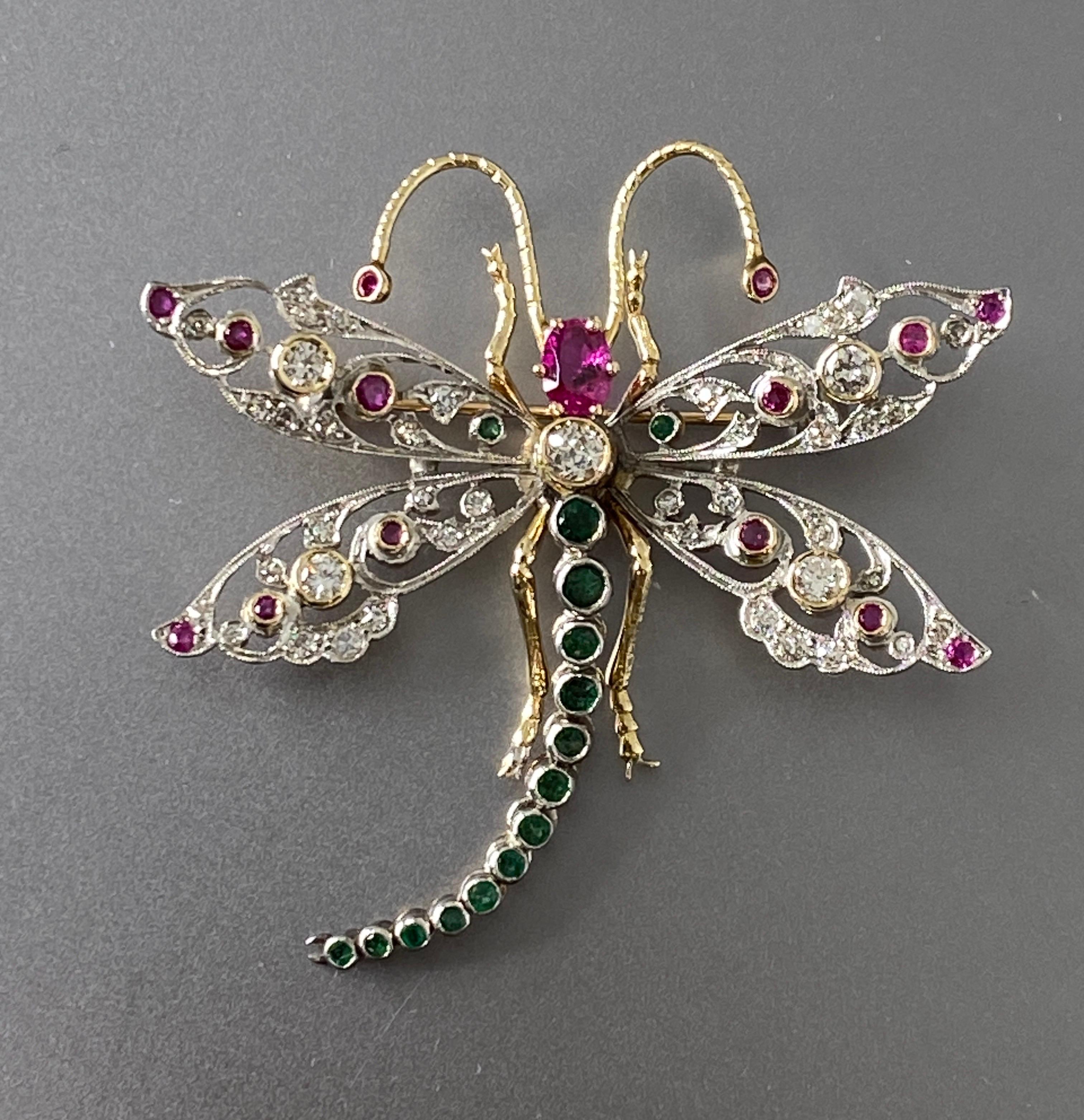 Estate Retro 2.75 cttw 14k Gold Dragonfly Ruby, Emerald & Diamond Brooch Pin In Good Condition For Sale In Bernardsville, NJ