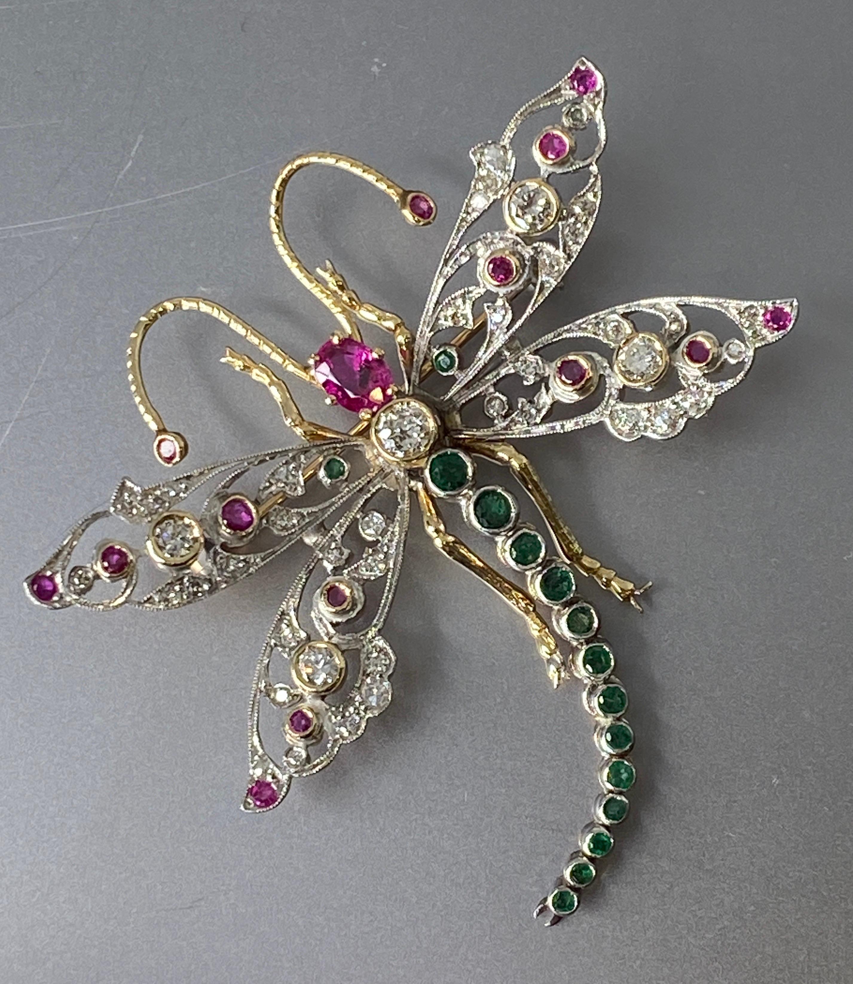 Estate Retro 2.75 cttw 14k Gold Dragonfly Ruby, Emerald & Diamond Brooch Pin For Sale 2