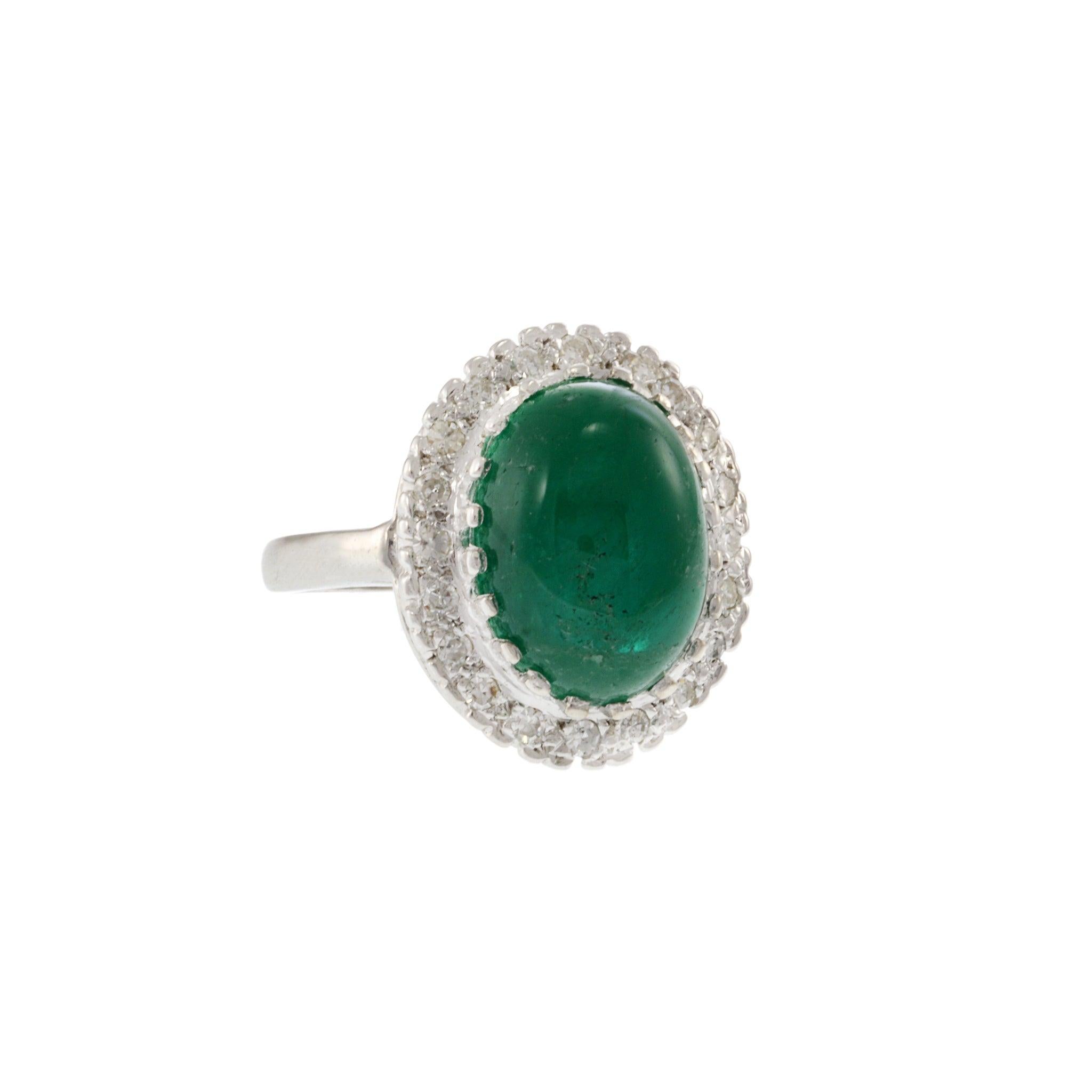 Modern Estate Retro Era 14KT White Gold Genuine 8.19CT Cabochon Emerald and Diamond Rin For Sale