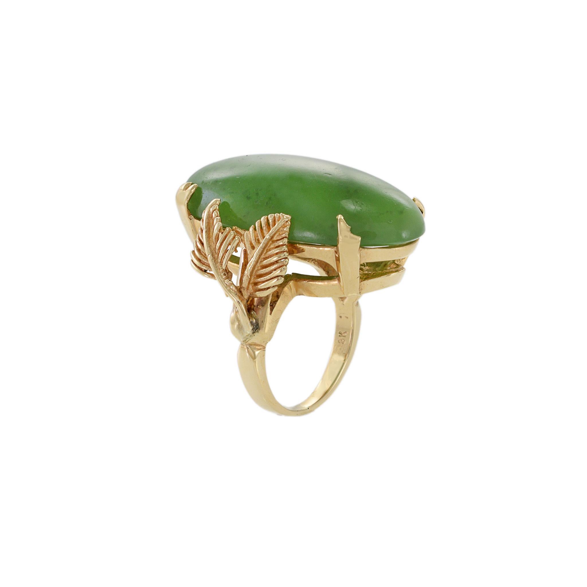 Estate Retro Era 18KT Yellow Gold Genuine Opal Jade Ring In Excellent Condition For Sale In New York, NY