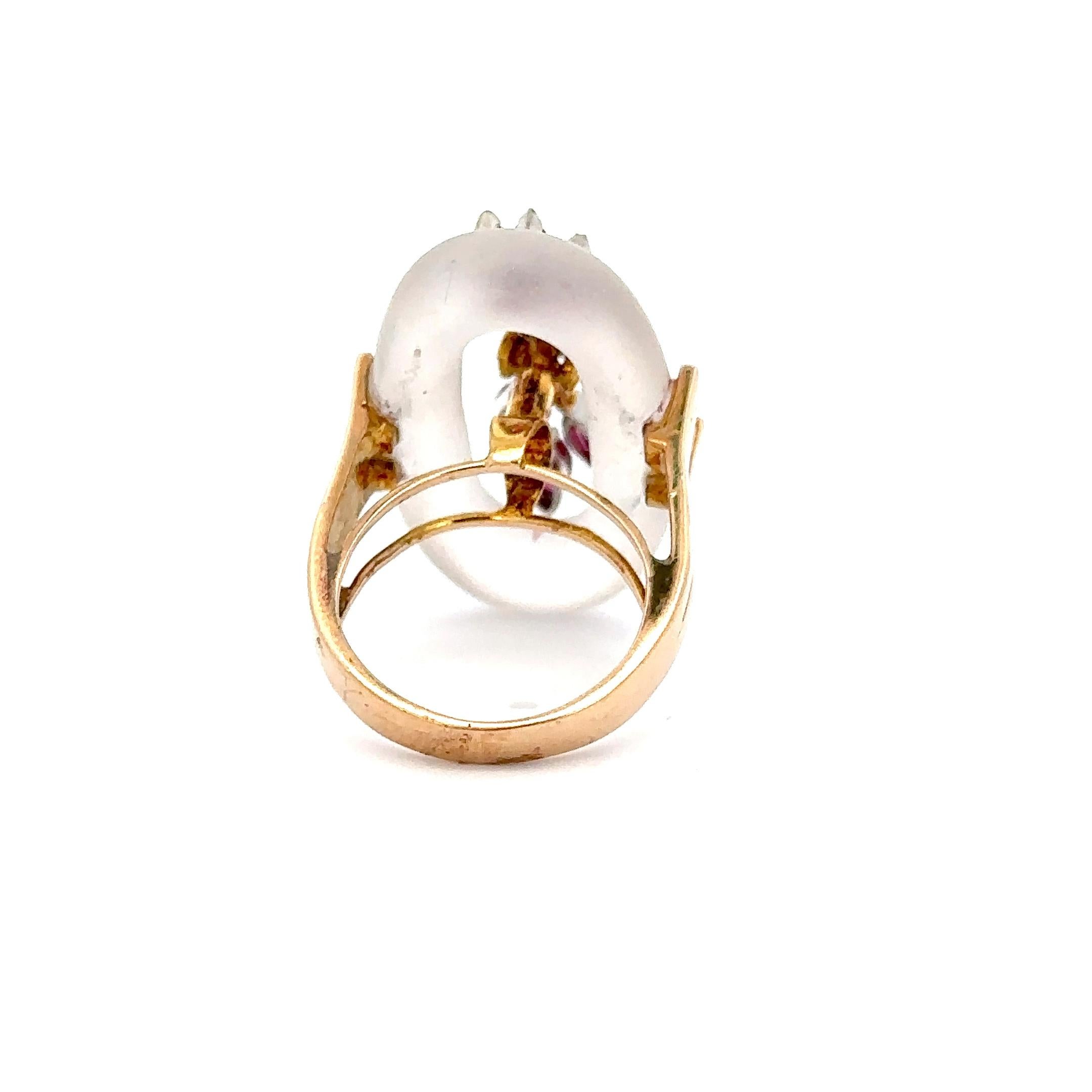 Estate Retro Era 18KT Yellow Gold Oval Quartz And Ruby Cocktail Ring In Excellent Condition For Sale In New York, NY