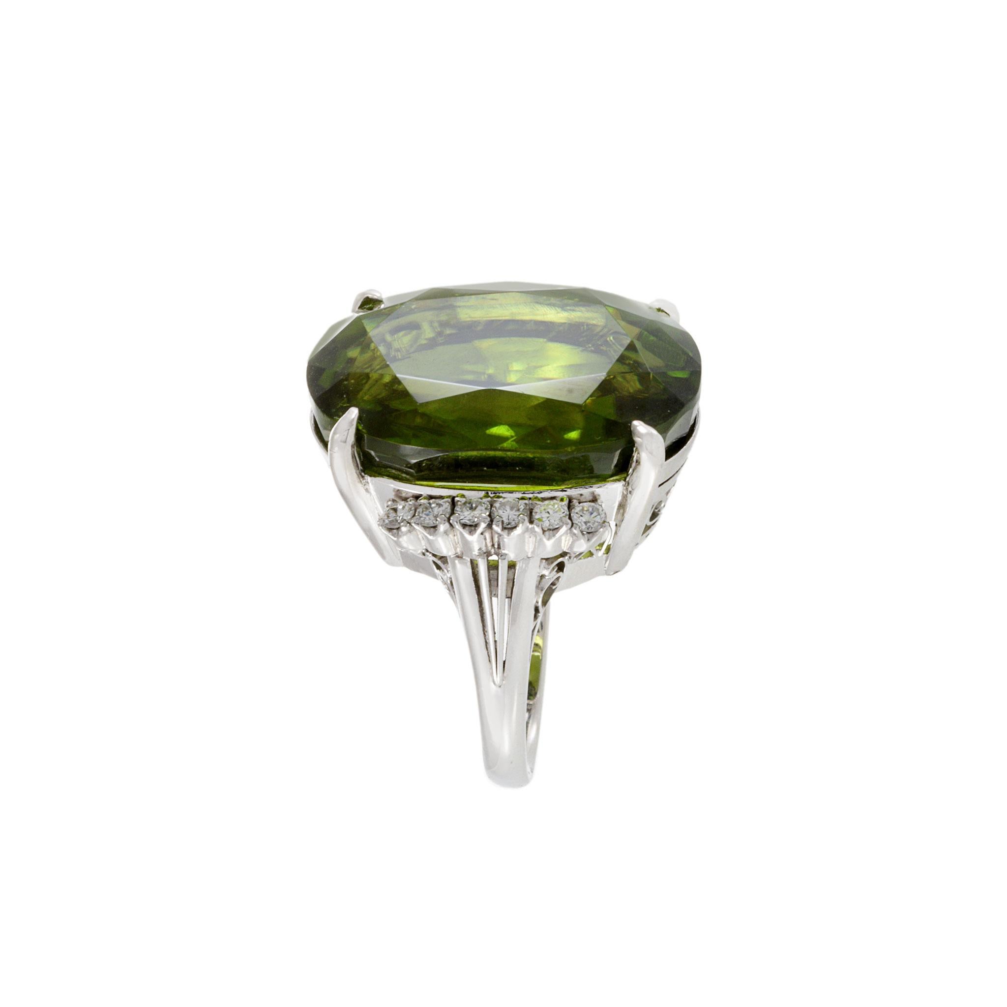 Estate Retro Era Platinum Peridot And Diamond Ring For Sale 2
