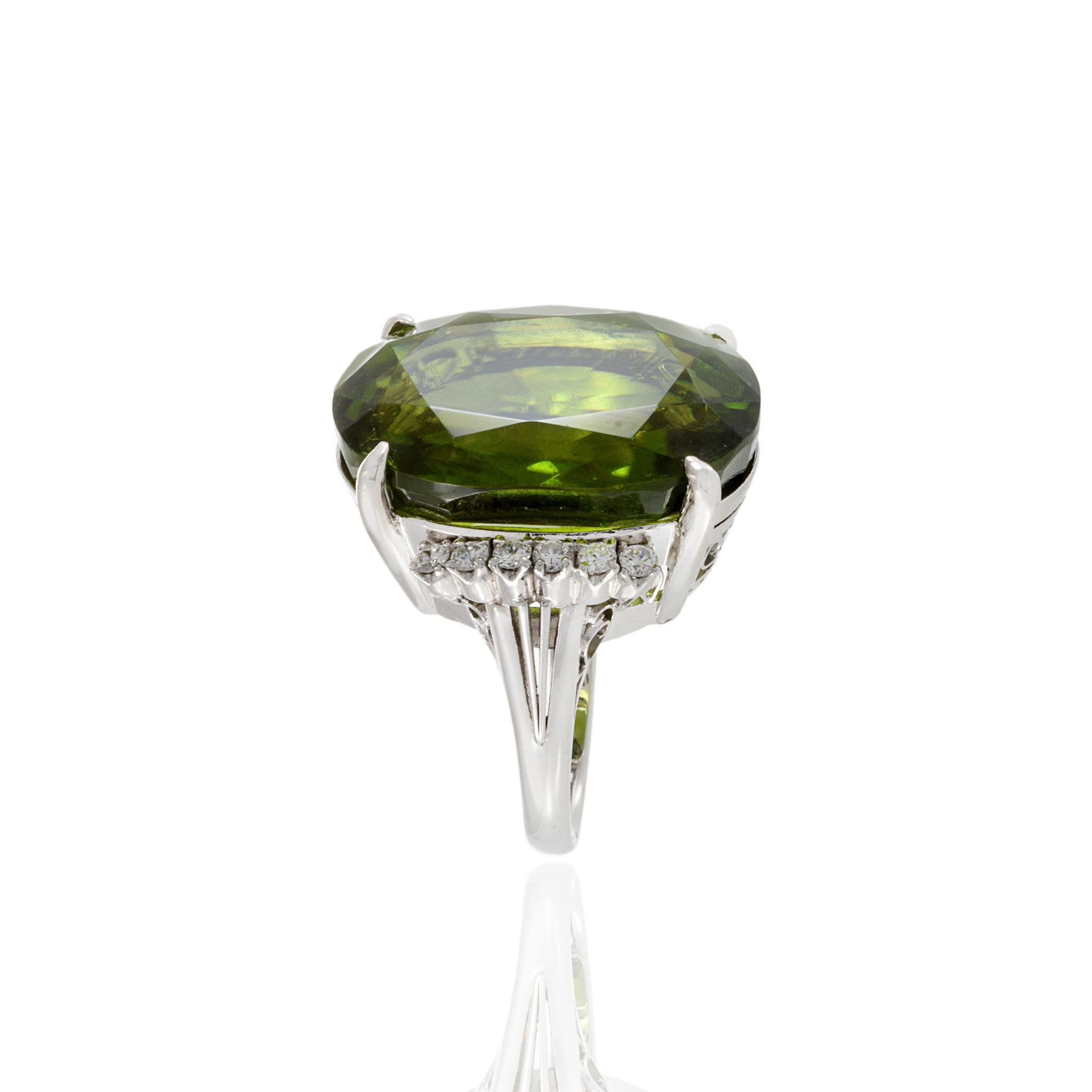 Estate Retro Era Platinum Peridot And Diamond Ring For Sale 3