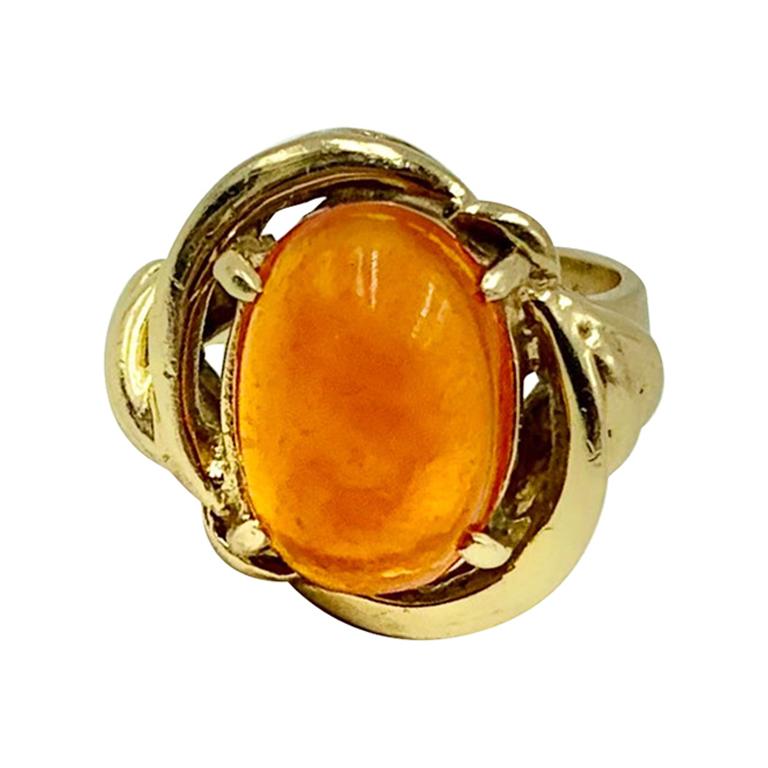 Bague de succession en or jaune 14 carats avec opale de feu cabochon