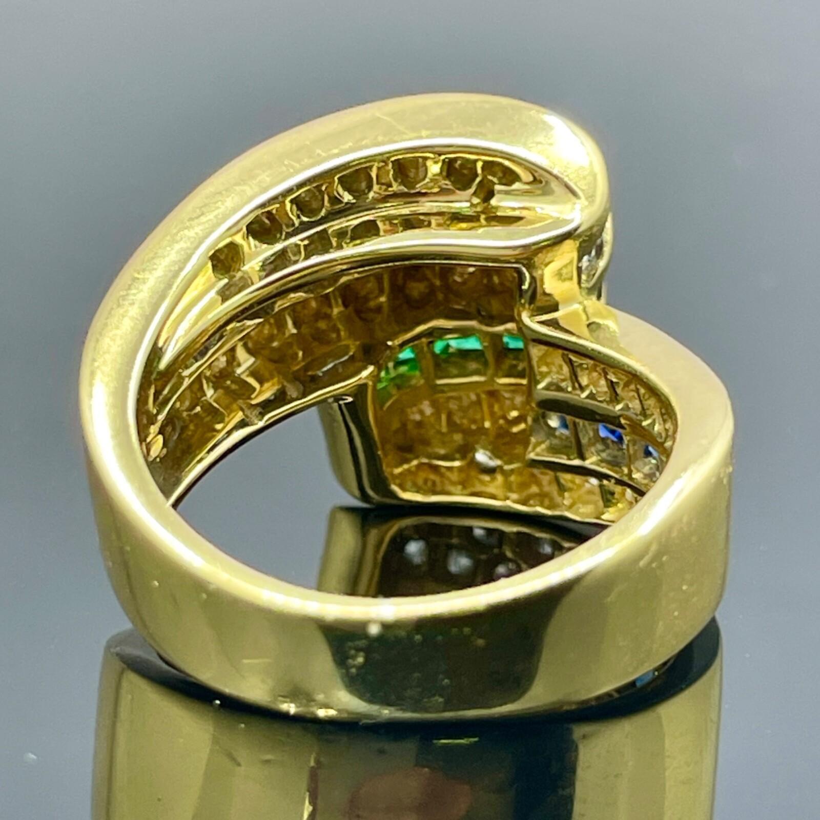 Estate Ribbon Ring Smaragd Saphir Diamant 18k Gelbgold 2,25ctw im Angebot 1