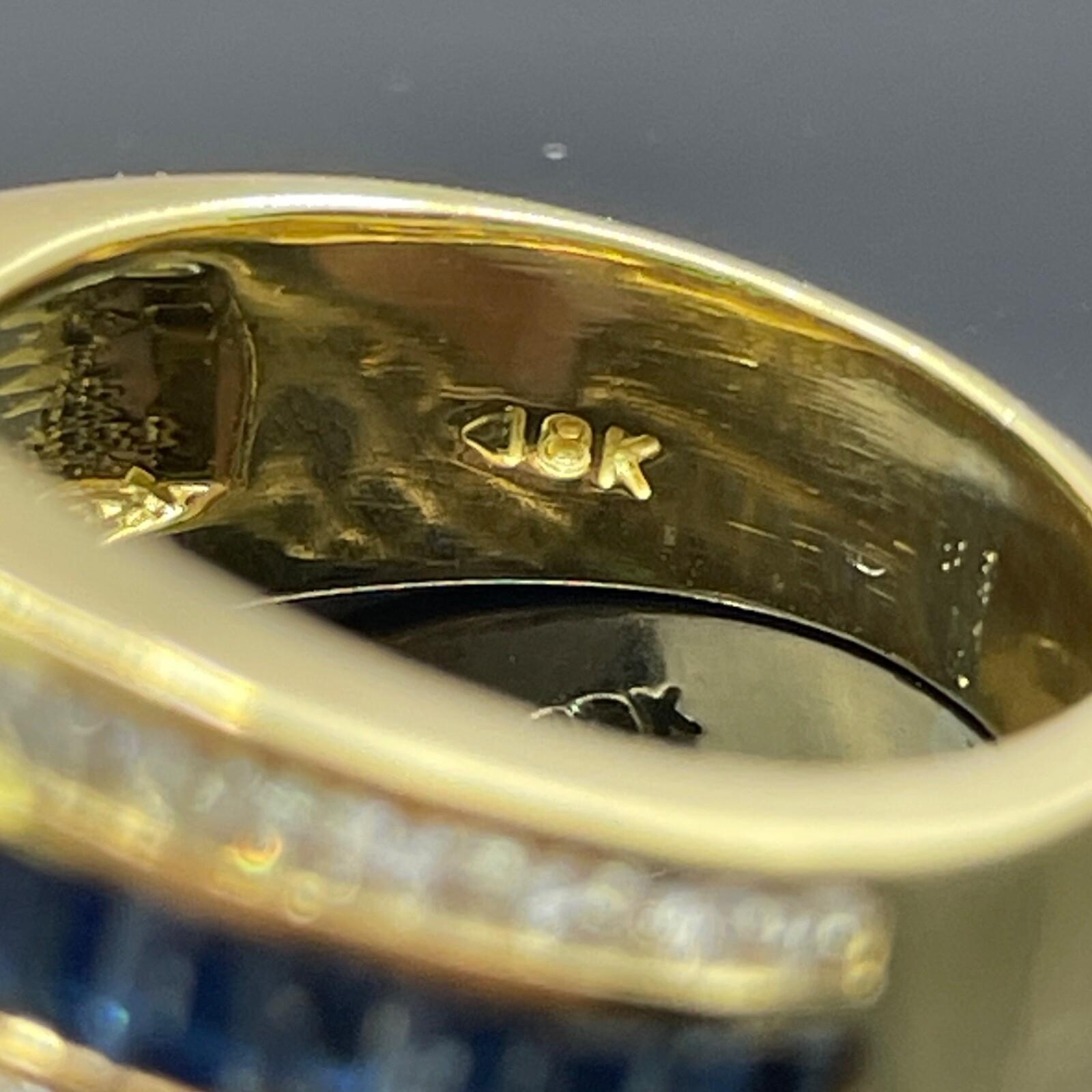 Estate Ribbon Ring Smaragd Saphir Diamant 18k Gelbgold 2,25ctw im Angebot 4