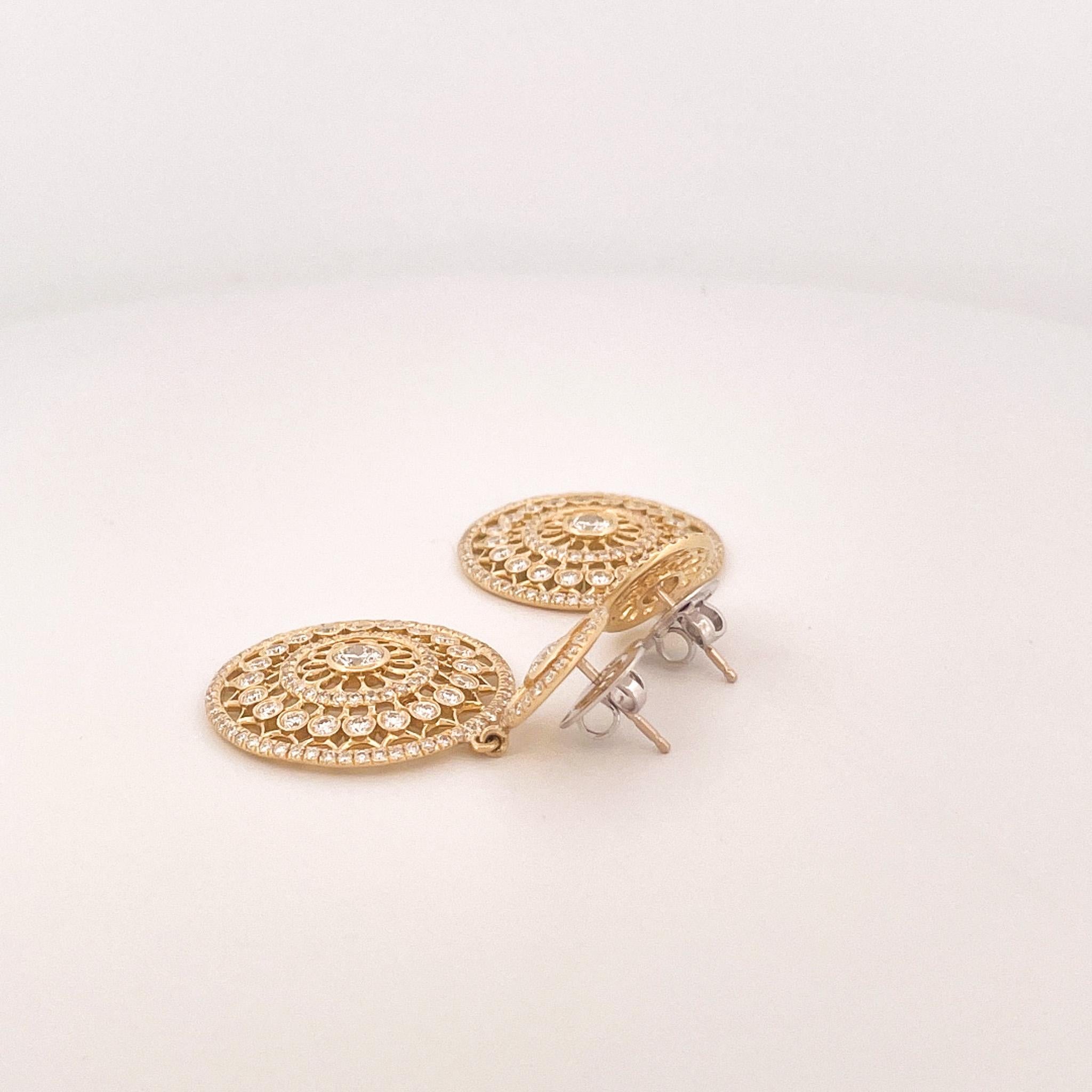Nachlass Roberto Coin Cento Rosette 18k Gelbgold Diamant-Tropfen-Ohrringe im Zustand „Hervorragend“ im Angebot in Dallas, TX