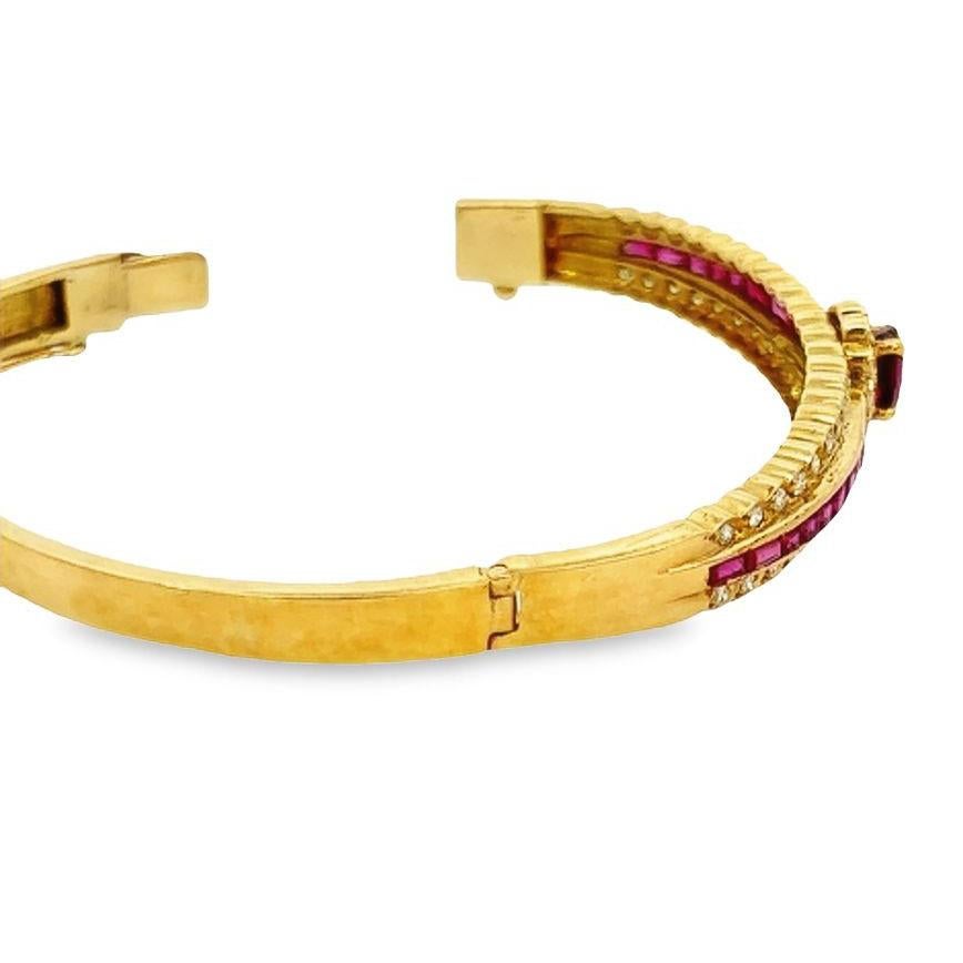 Diamond and Ruby Bangle Bracelet In Good Condition In Beverly Hills, CA