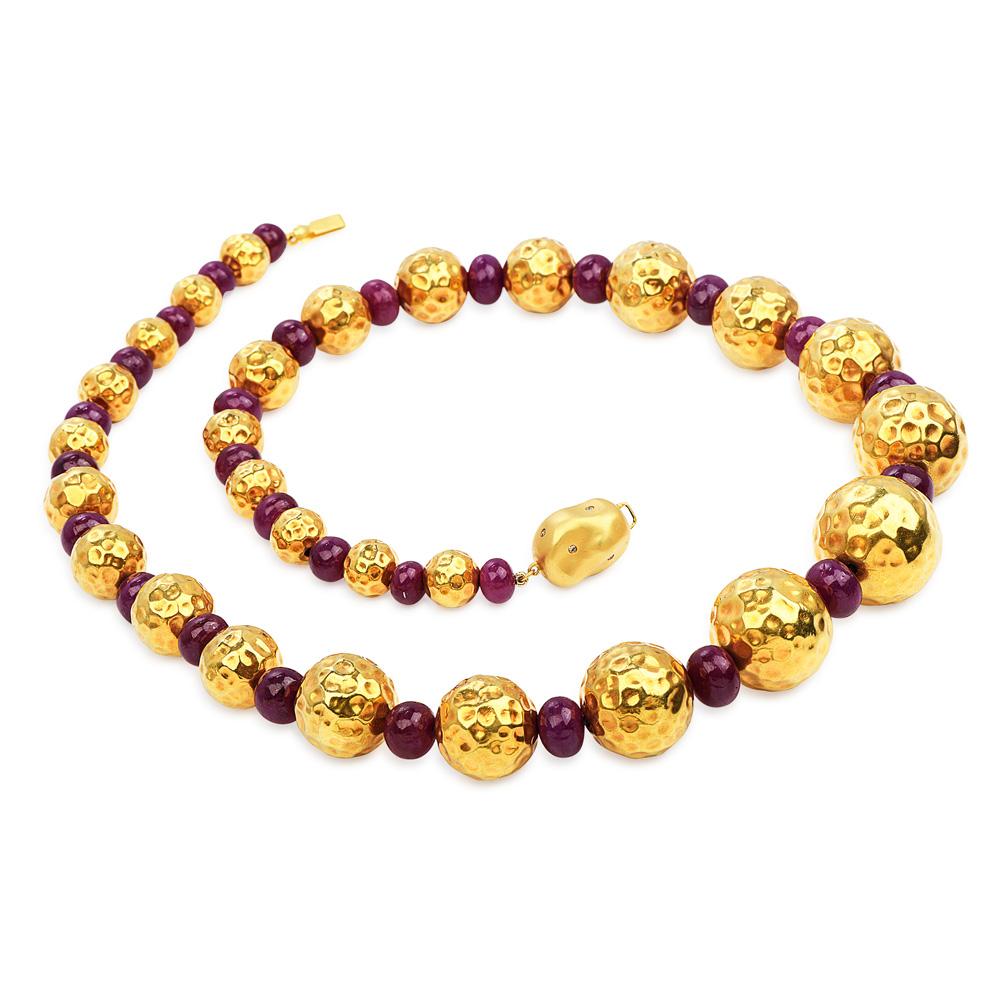 Nachlass Rubin Diamant 18k Gold strukturierte Matinee Halskette (Perle)