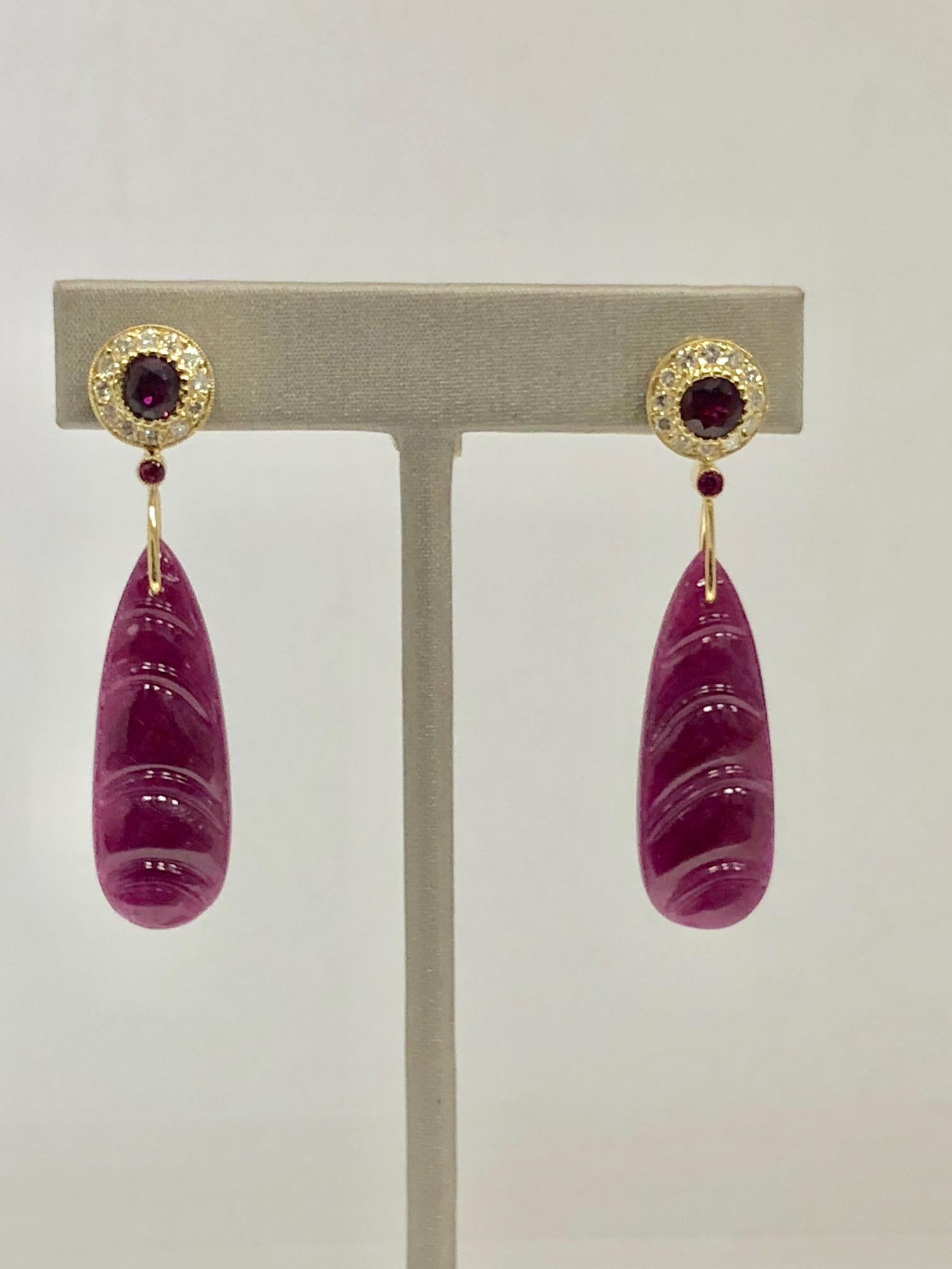 Estate Ruby Gold and Diamond Pendant Style Drop Earrings In Good Condition In New York, NY