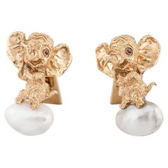 William Ruser Boutons de manchette vintage en or 14 carats avec éléphant baroque et perles
