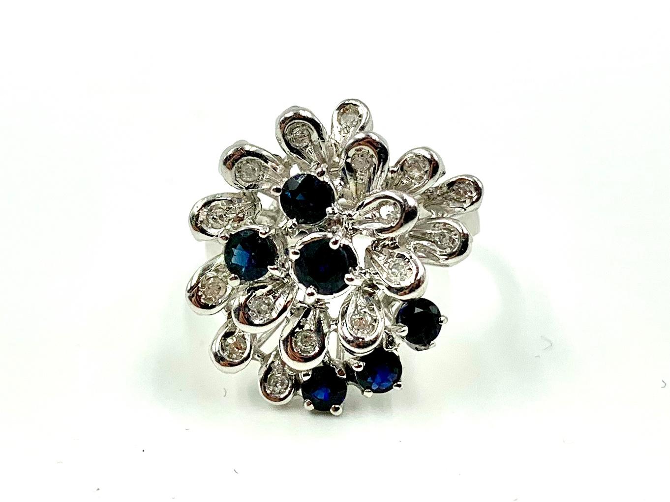 De las mujeres Zafiro Estate Diamante Oro Blanco 18K Anillo de Cóctel en Forma de Flor en venta