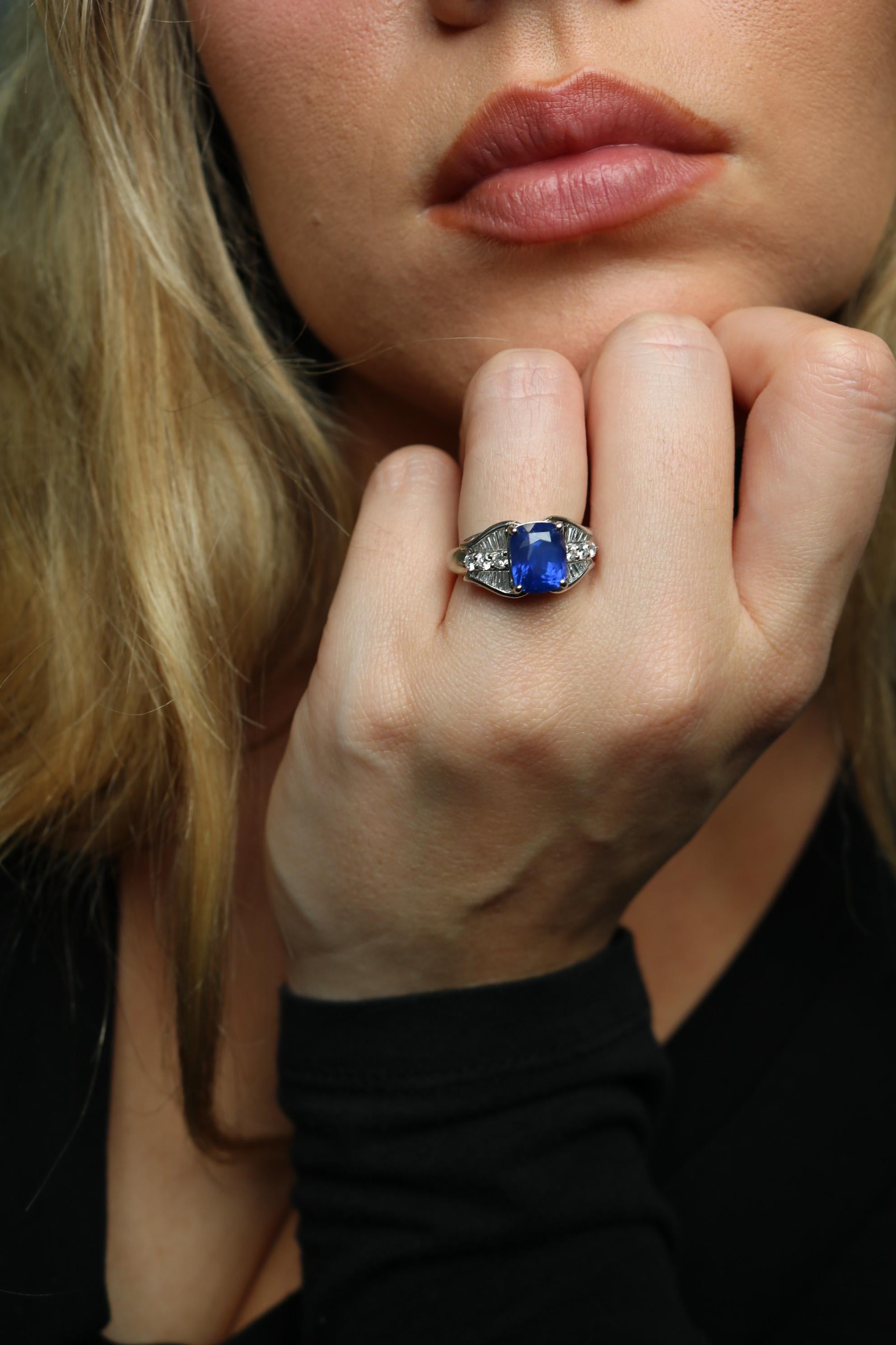 Nachlass Saphir Diamant Cocktail Ring Königsblau GIA zertifiziert 6,03ctw (Moderne) im Angebot