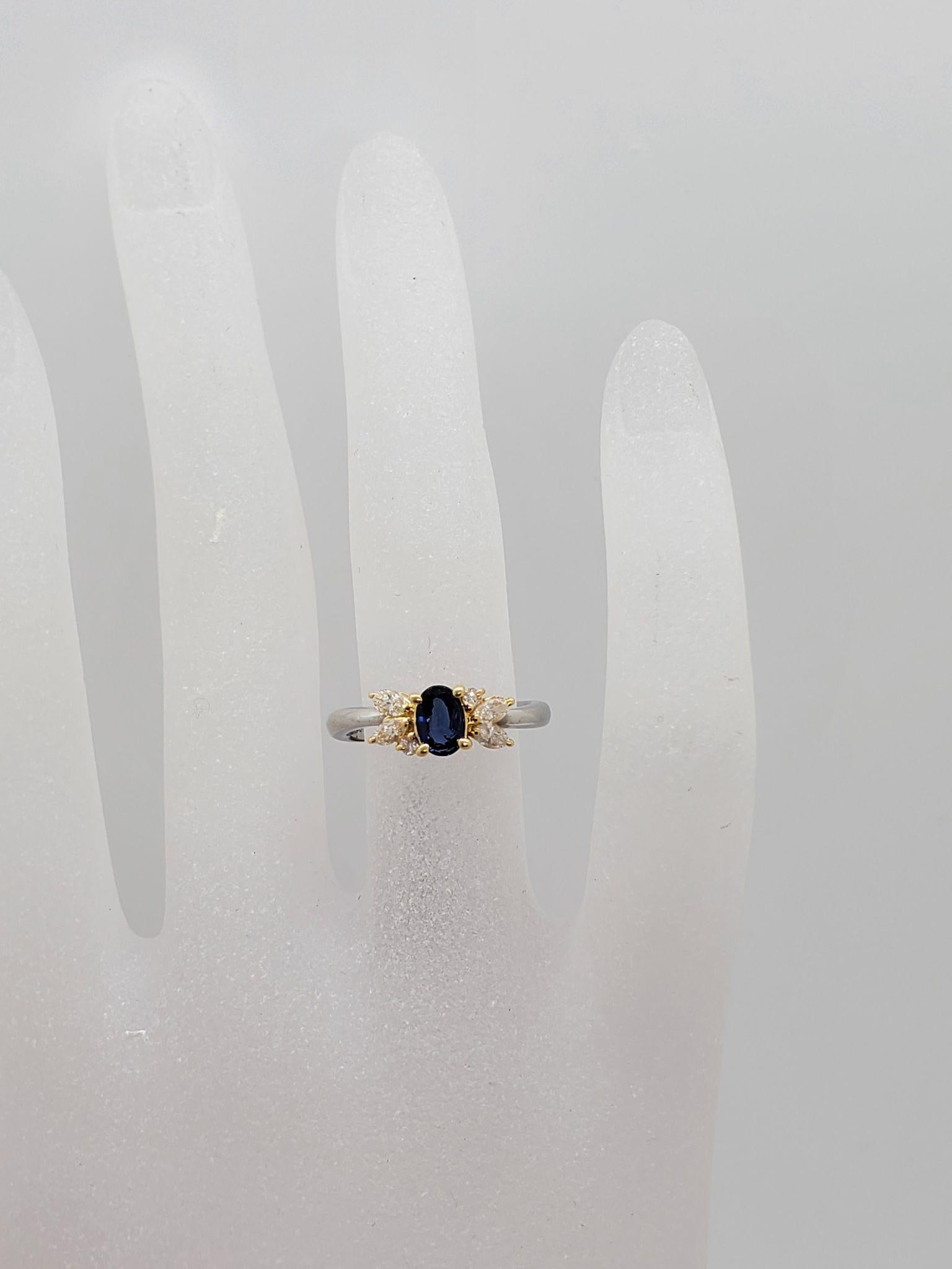 Sapphire Oval and Diamond Ring in Platinum and 18 Karat Gold In Excellent Condition For Sale In Los Angeles, CA