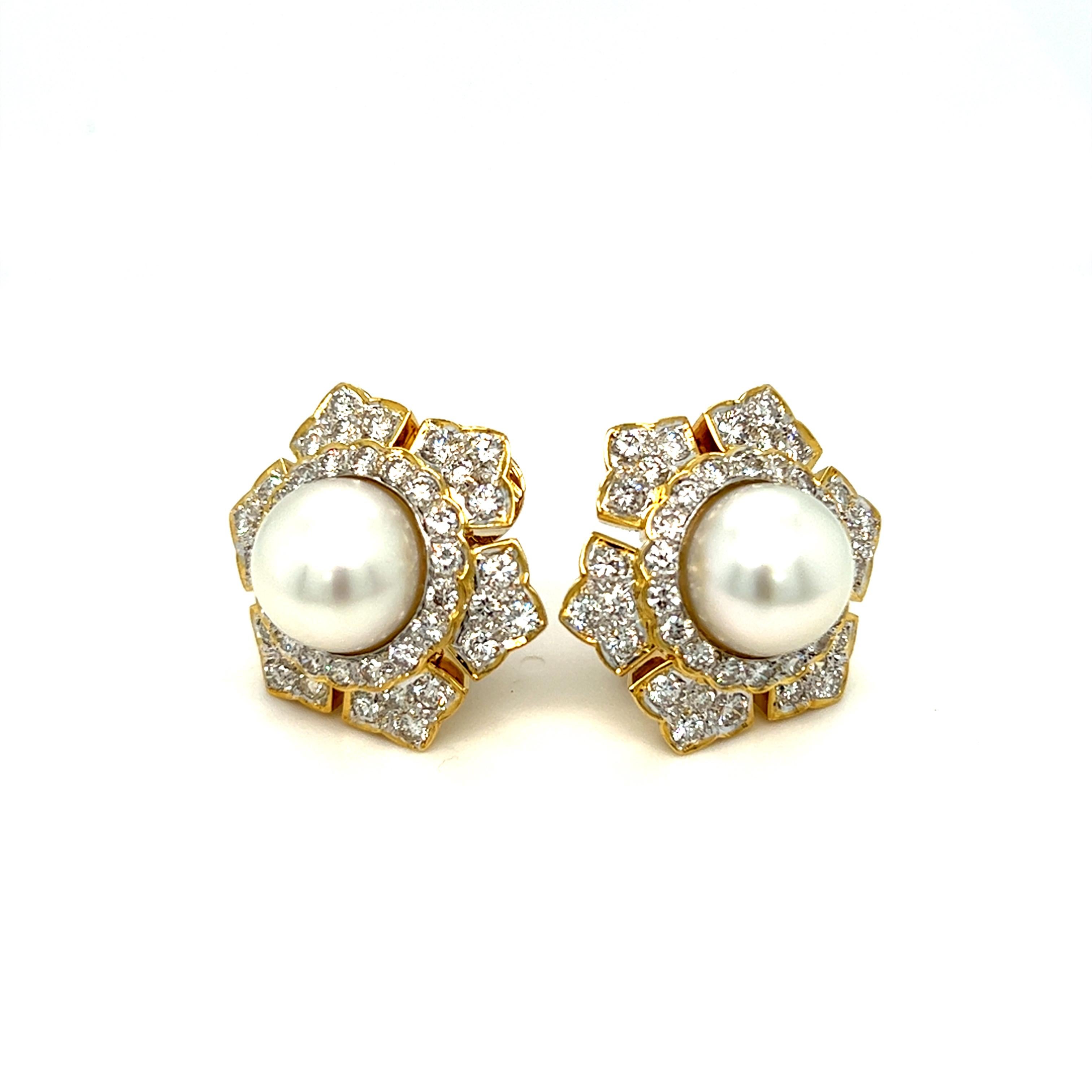 Estate Set of Pearl and Diamond Ring and Earrings Starburst 18k Yellow Gold For Sale 4