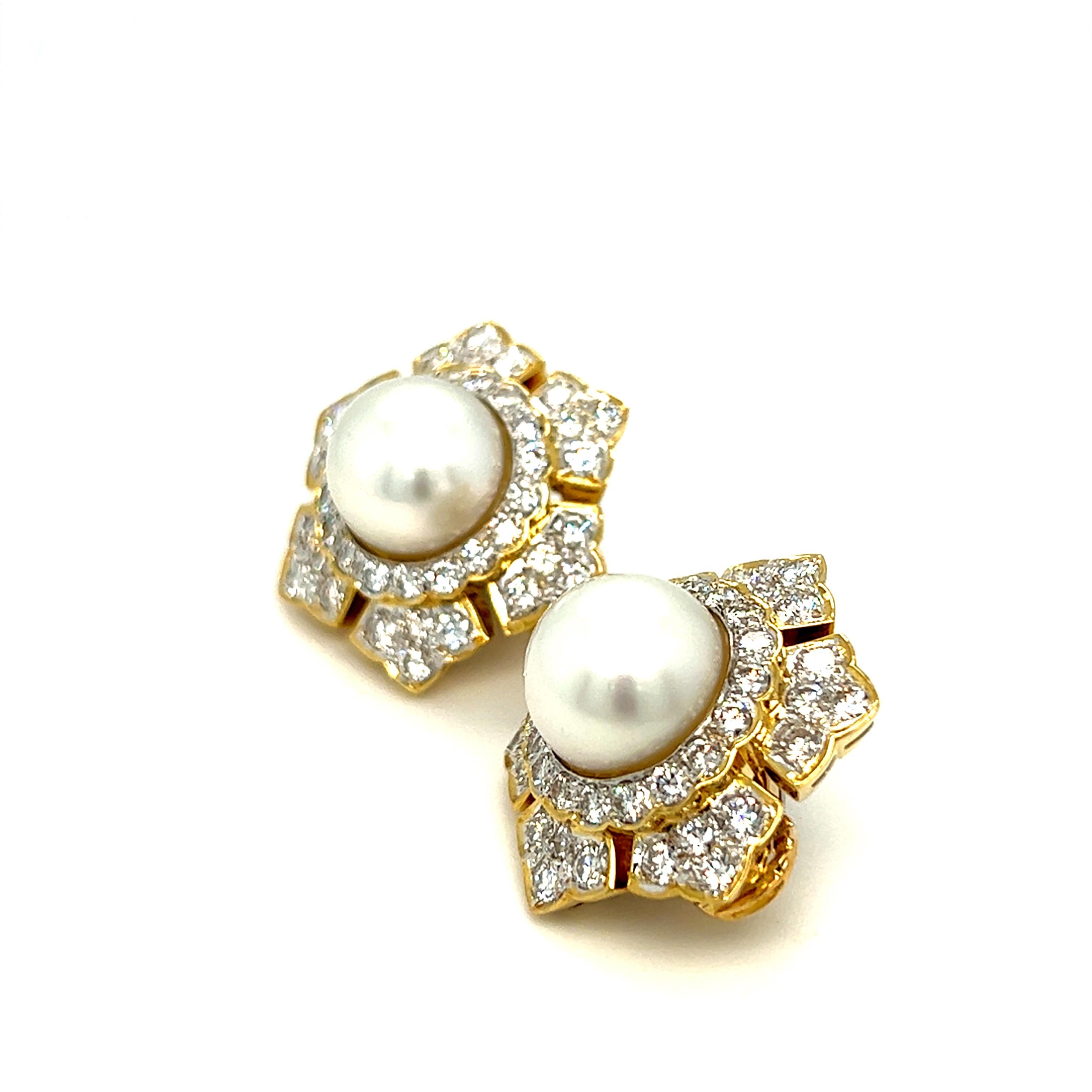 Estate Set of Pearl and Diamond Ring and Earrings Starburst 18k Yellow Gold For Sale 6