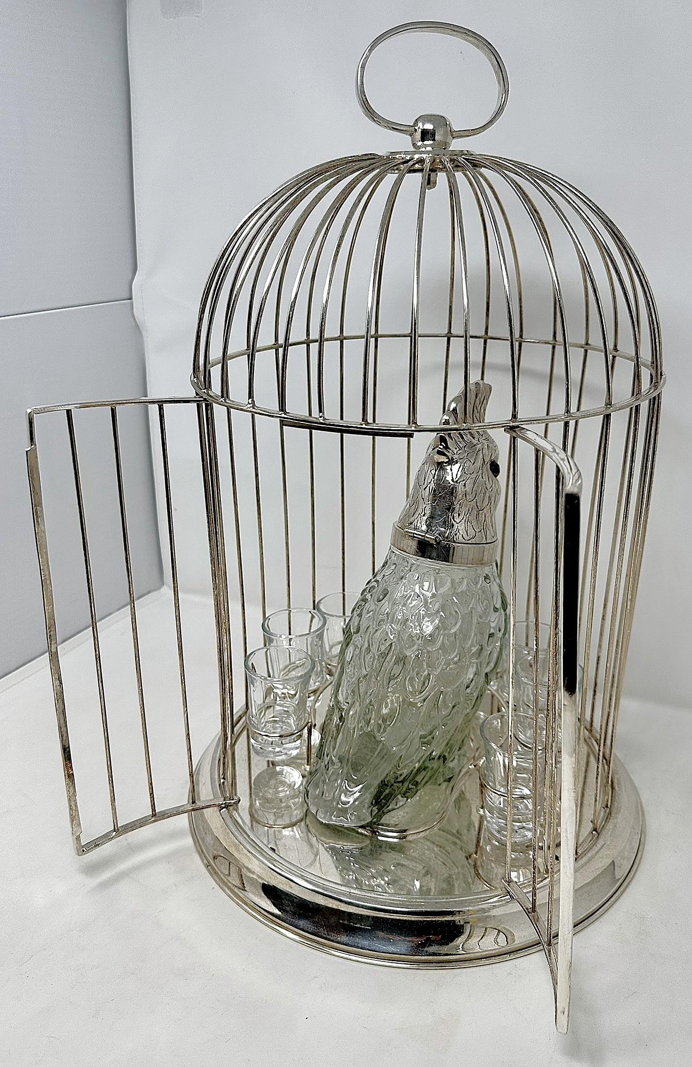 Estate Silber-Platte Figural Vogel Dekanter in Käfig mit Gläsern Circa 1930-1940's (Versilberung) im Angebot