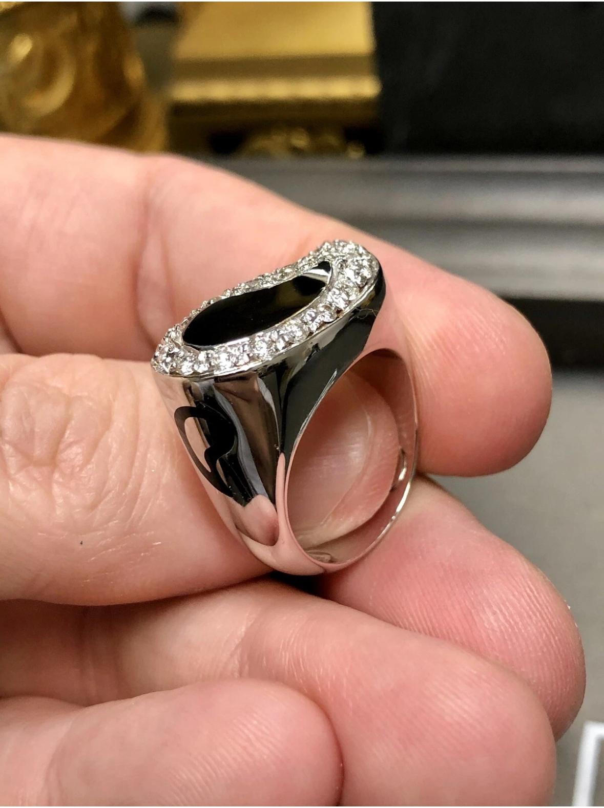 Estate SOHO Italienisch 18K Diamant Schwarz Emaille Yin Yang Paisley Cocktail Ring Sz 7 im Angebot 2