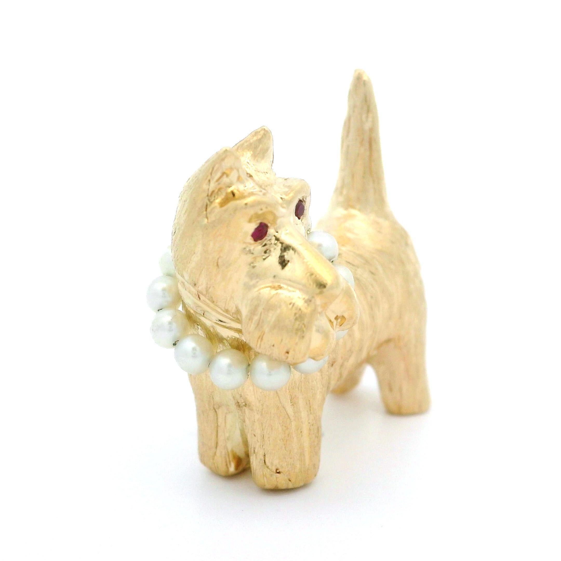 Ciondolo per collana in oro giallo massiccio 14 carati con Terrier scozzese e perla in vendita 1
