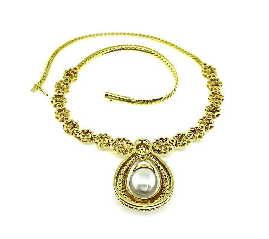 Estate South Sea Pearl 10.00ct Diamond Gold Necklace In Good Condition For Sale In New York, NY