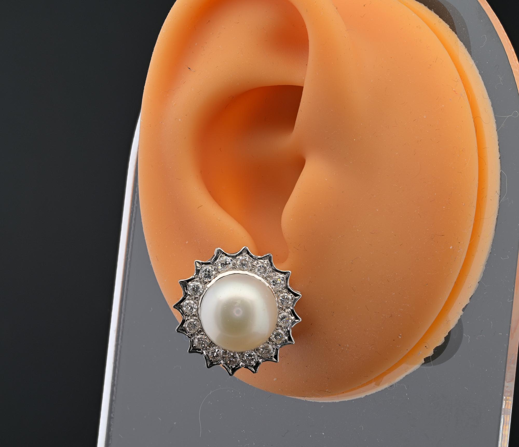 Boucles d'oreilles en platine avec perles des mers du sud 1.20 ct de diamants taille brillant en vente 3