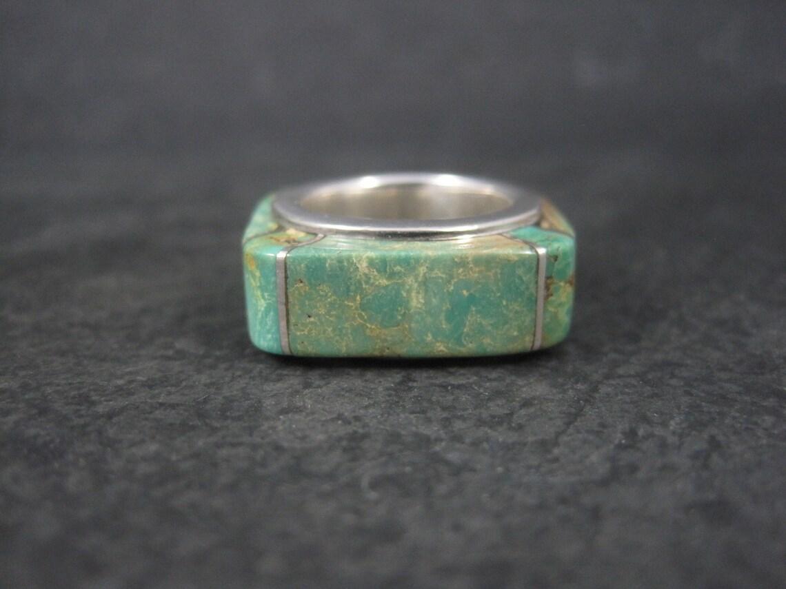 Estate Southwestern Sterling Turquoise Inlay Ring In Excellent Condition For Sale In Webster, SD