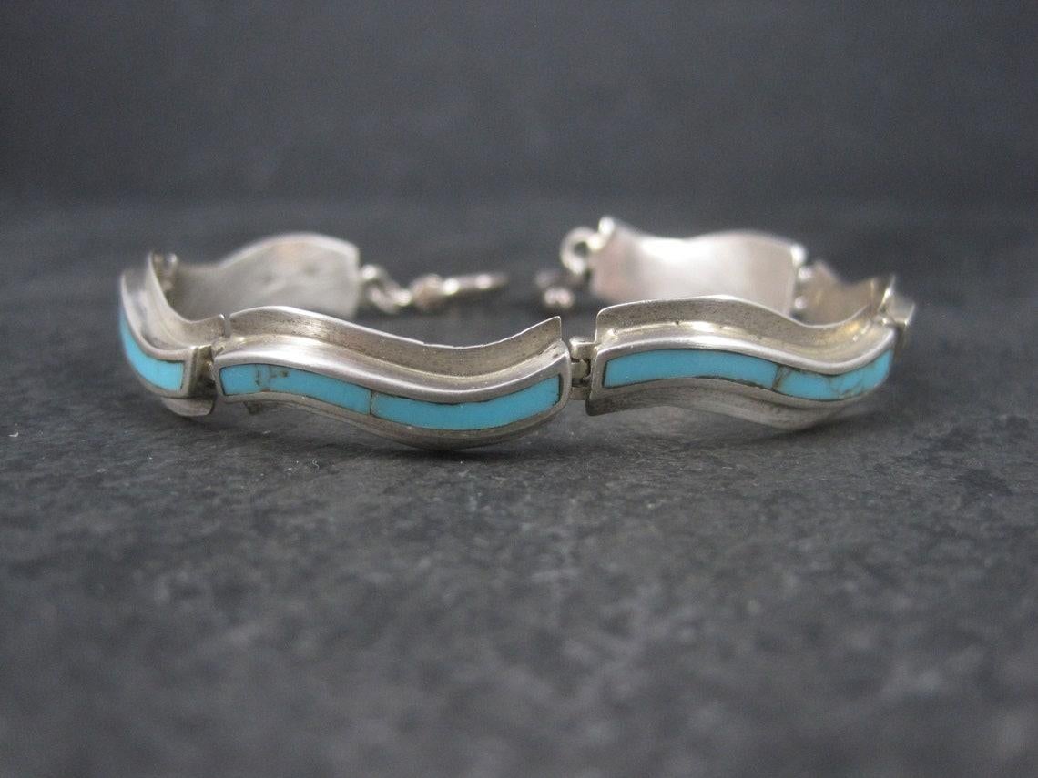 Bracelet à bascule incrusté de turquoises du Sud-Ouest des États-Unis Pour femmes en vente