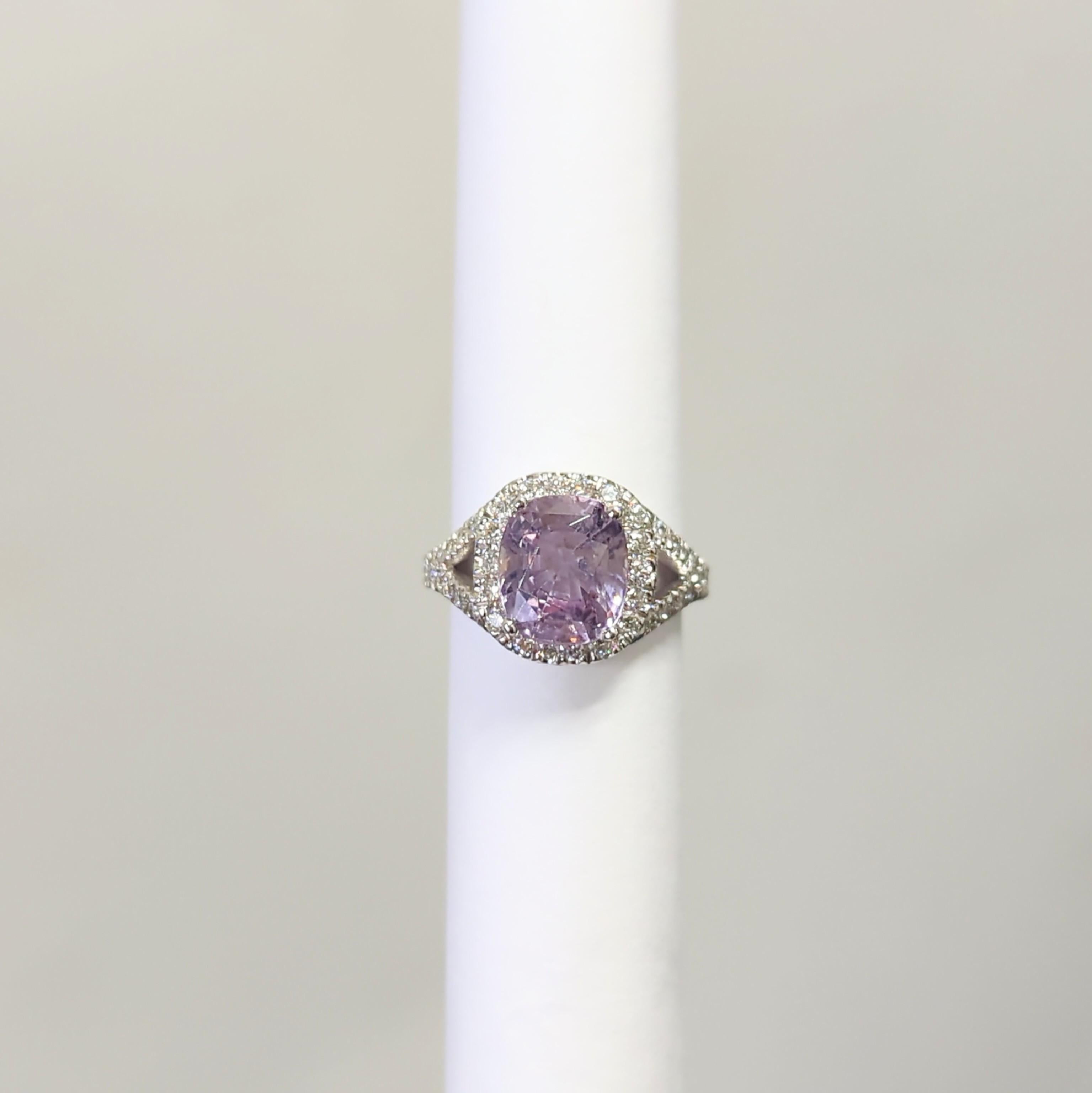 Women's or Men's Lavender Spinel and White Diamond Cocktail Ring in Platinum For Sale