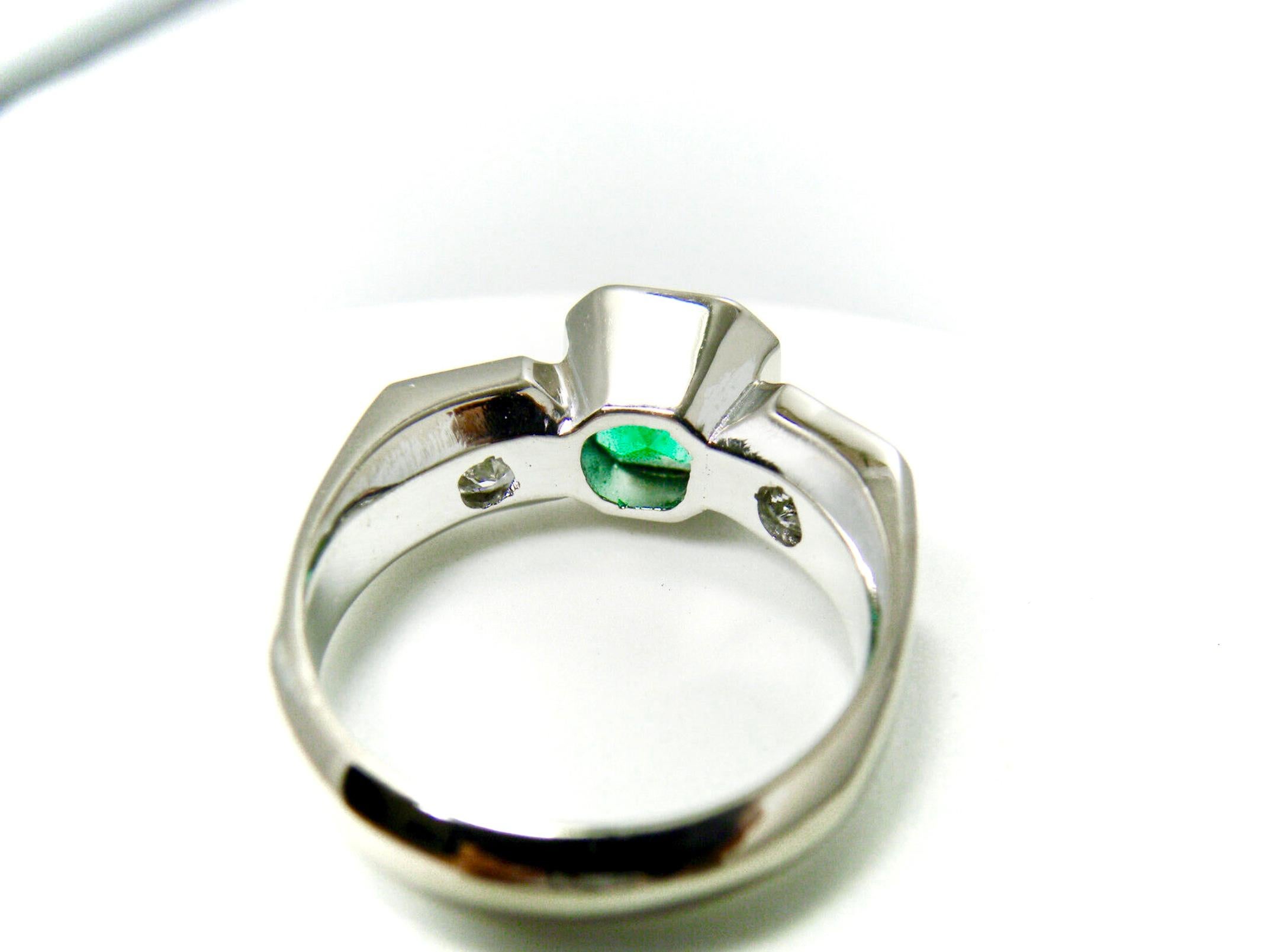 Estate Square Fine Colombian Emerald Diamond Ring White Gold 18 Karat 7
