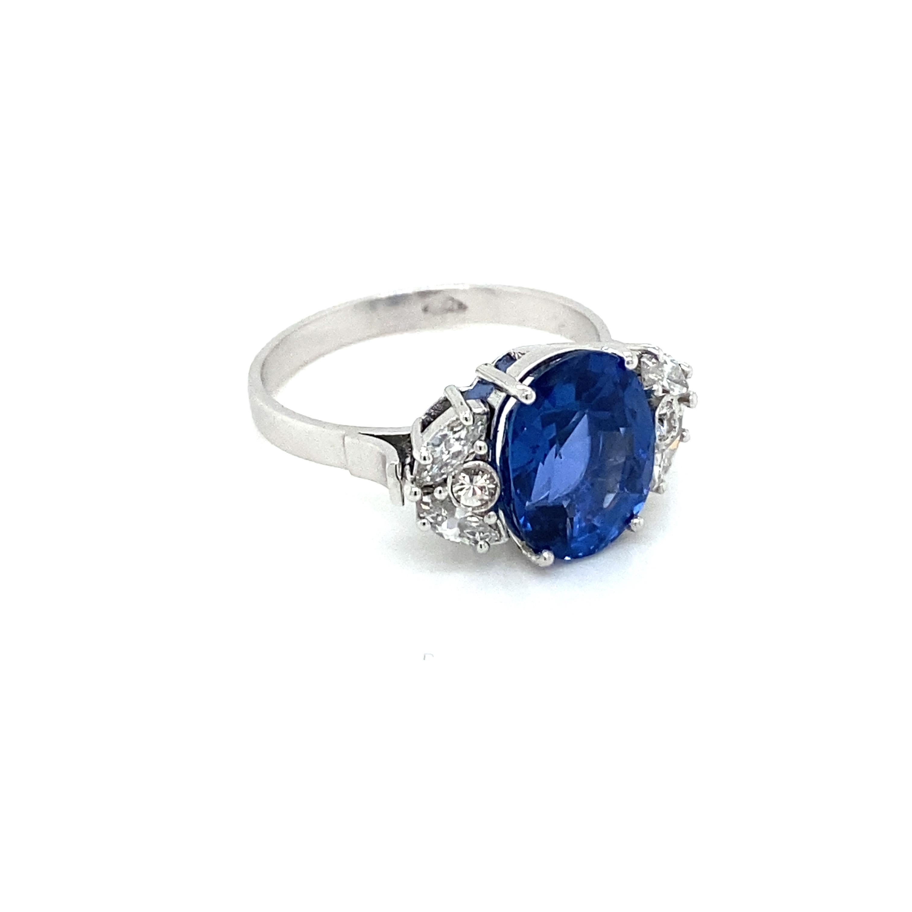 Women's Estate SSEF Certified 4.40 Carat Unheated Sapphire Diamonds Platinum Ring