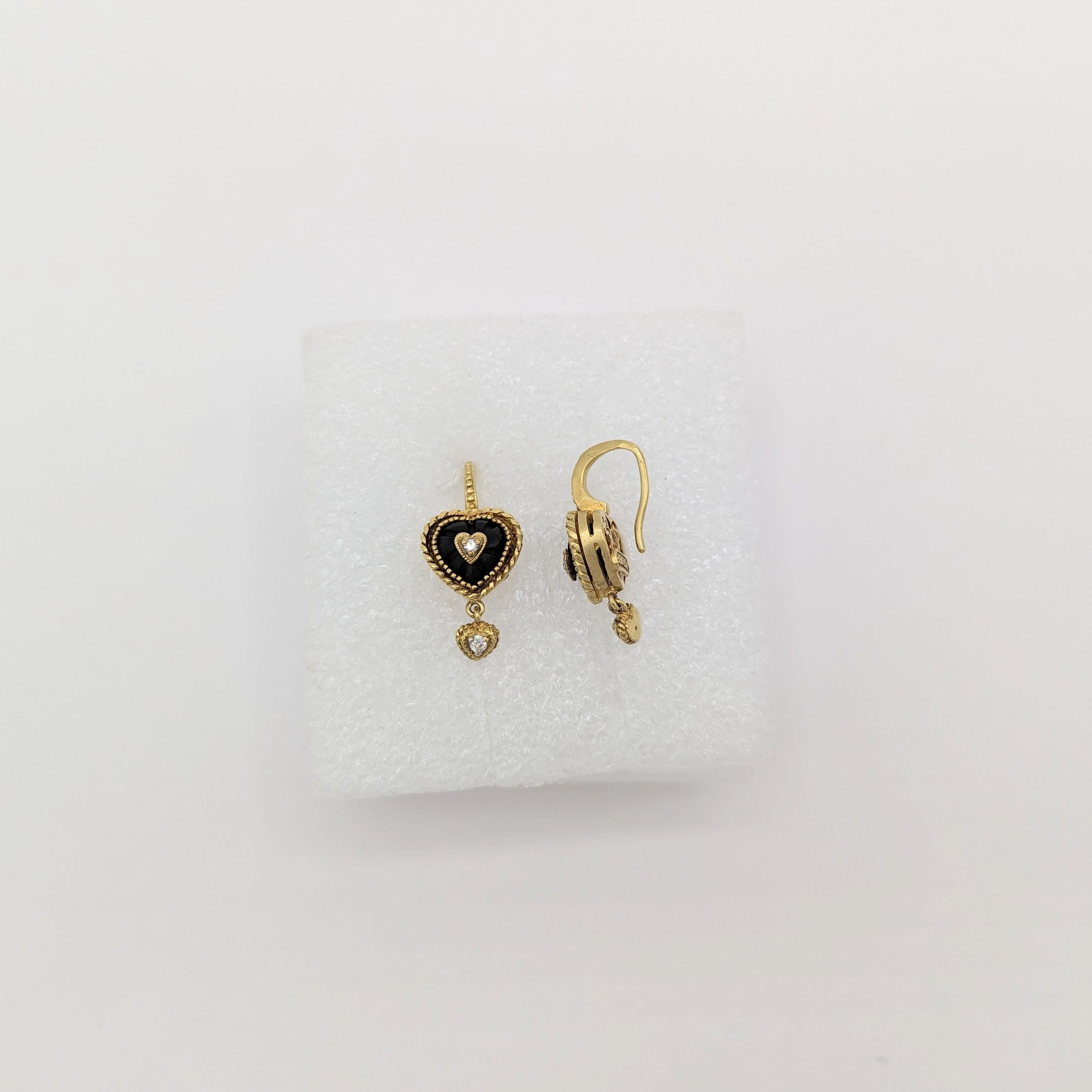 Estate Stambolian White Diamond Heart Dangle Earrings in 18K Yellow Gold In New Condition For Sale In Los Angeles, CA