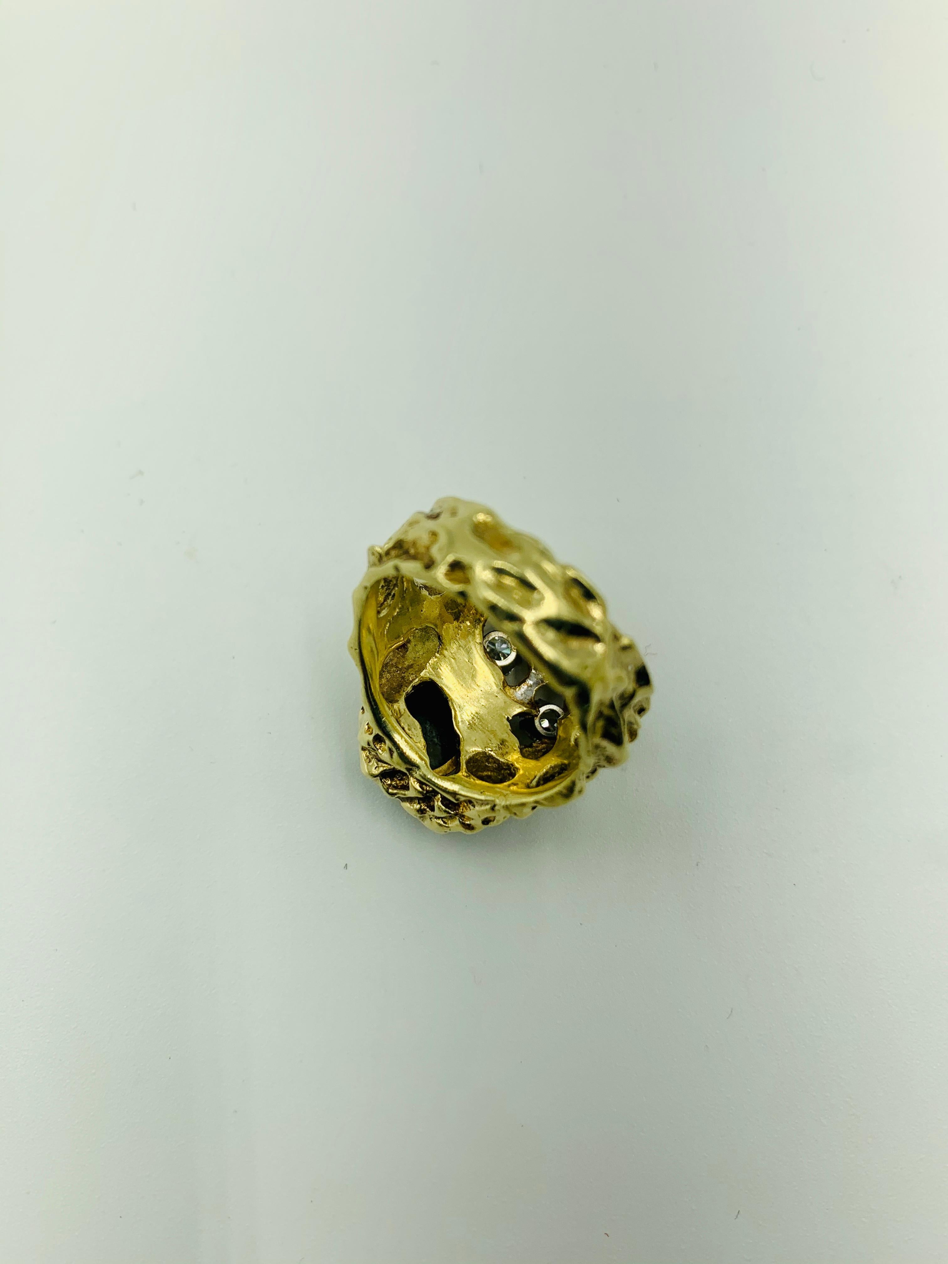 Women's or Men's Estate Star Sapphire Diamond 14 Karat Yellow Gold Brutalist Style Ring, 1970s