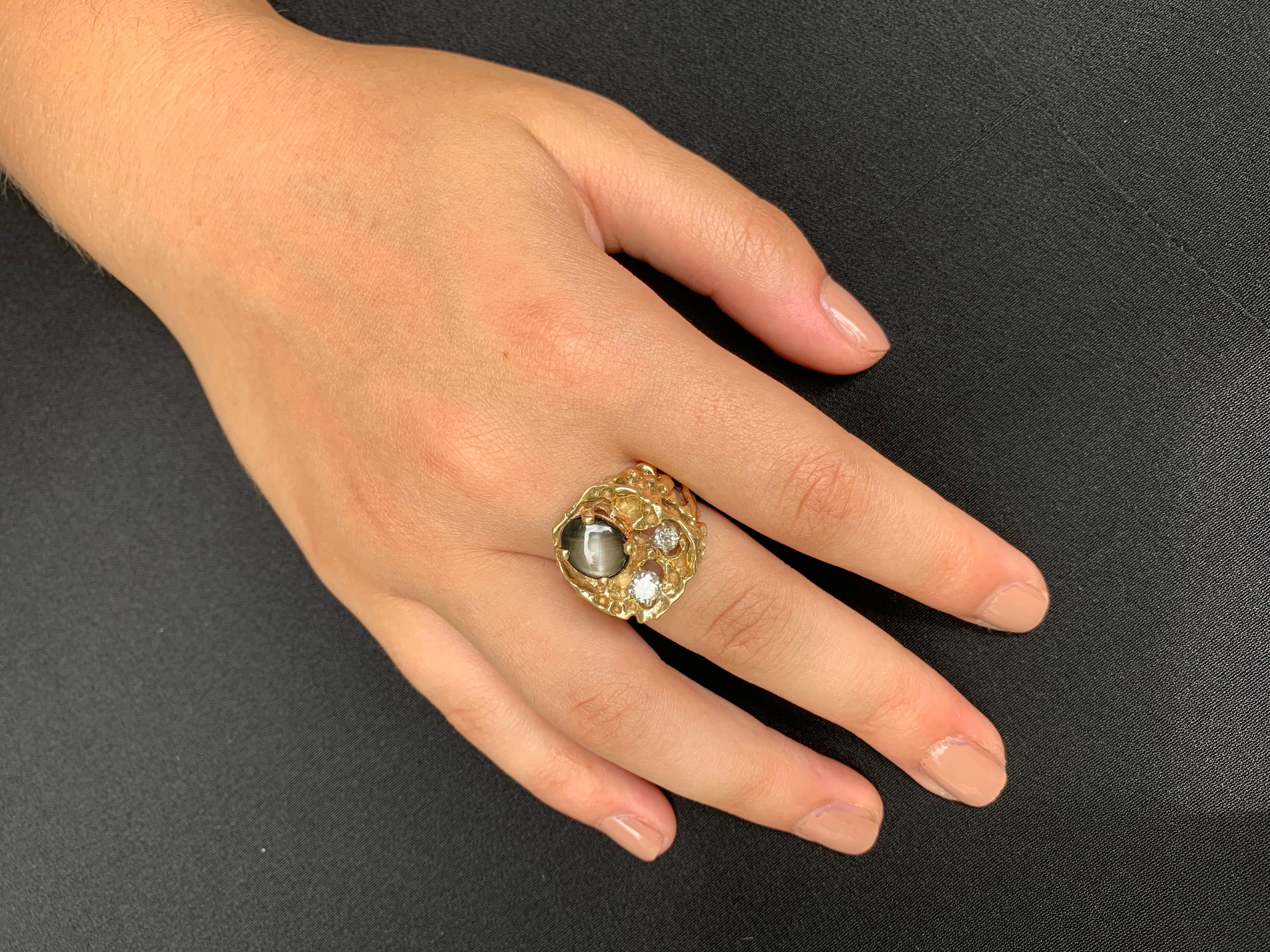 Estate Star Sapphire Diamond 14 Karat Yellow Gold Brutalist Style Ring, 1970s 1