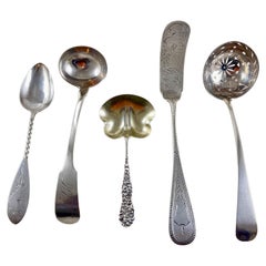 Estate Sterling Silver 19th Century Serving Pieces, groupe mixte de 5 pièces