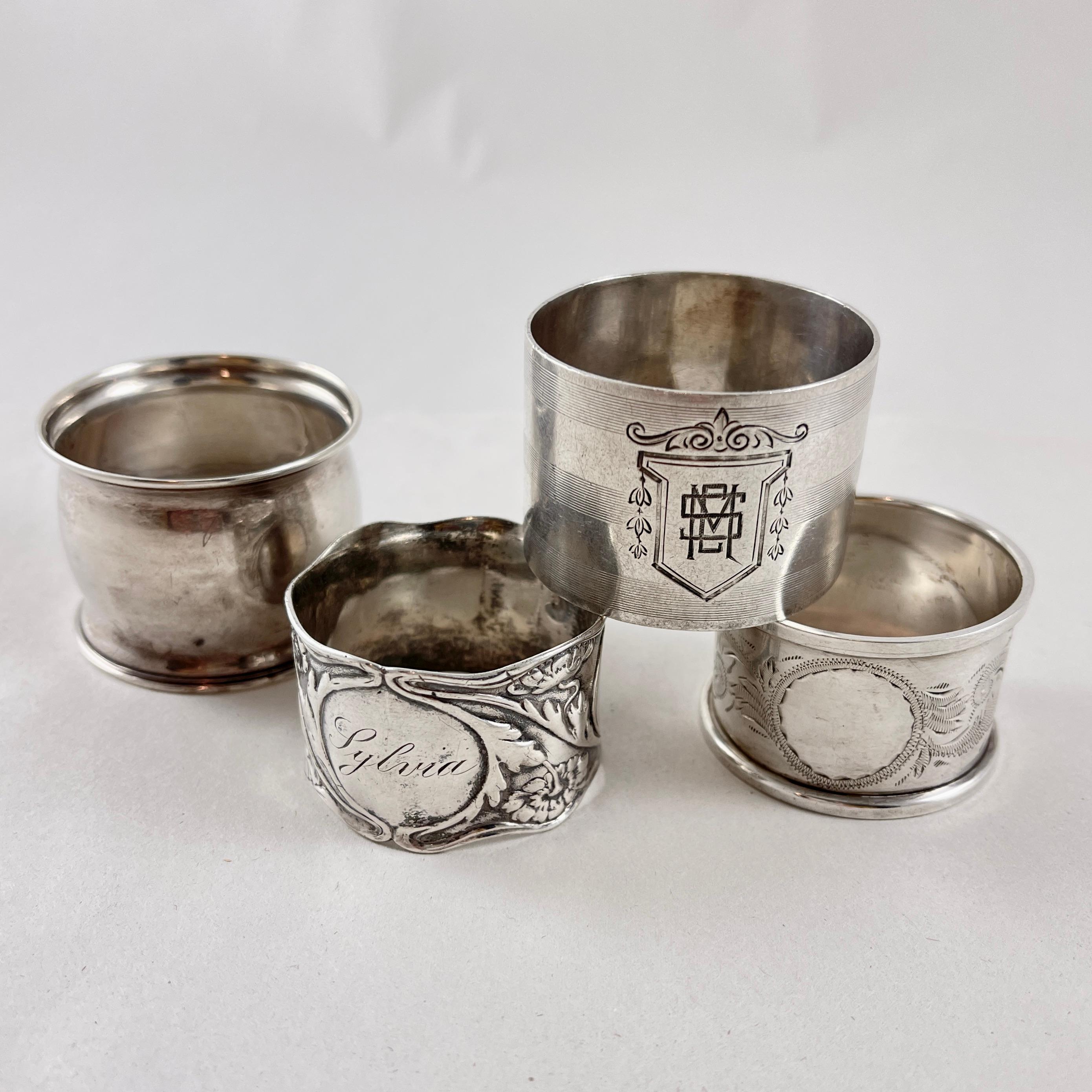 Américain Anneaux de serviette en argent Sterling Estate, ensemble mixte de quatre anneaux de serviette en vente
