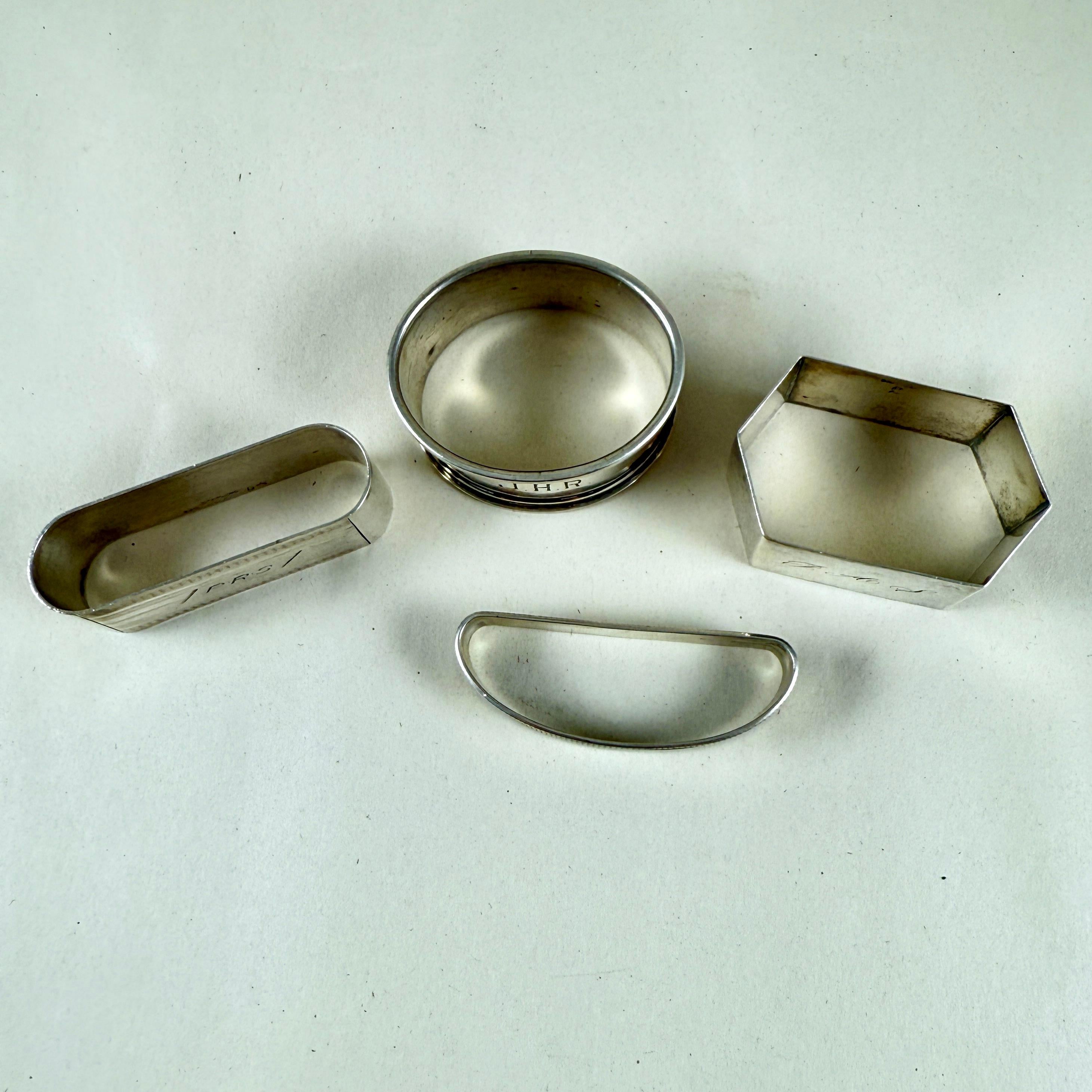 Nachlass-Serviergeschirrringe aus Sterlingsilber, vierer-Set, gemischtes Set (Metallarbeit) im Angebot