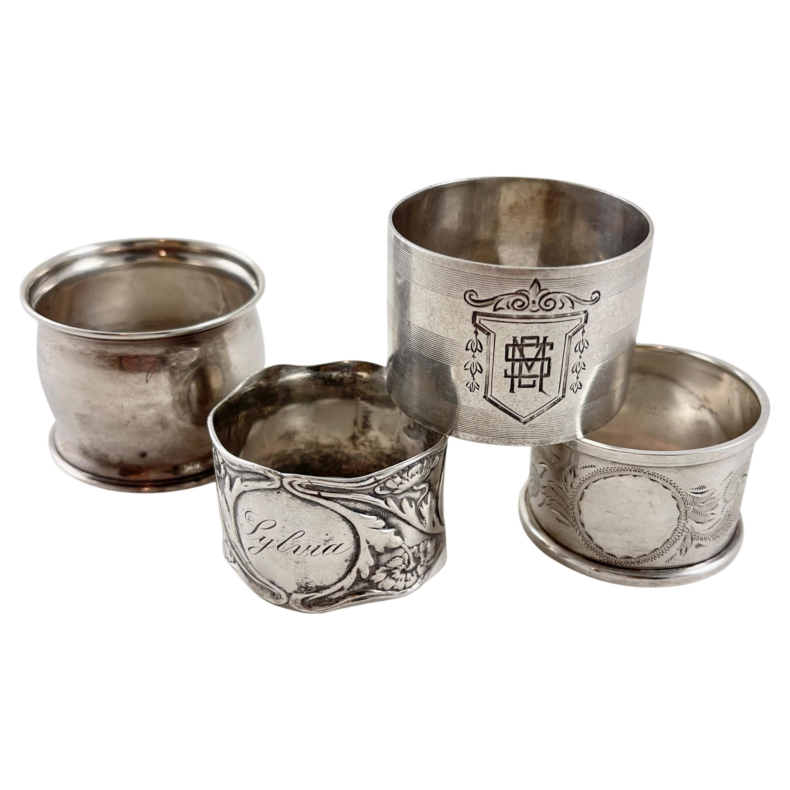 Anneaux de serviette en argent Sterling Estate, ensemble mixte de quatre anneaux de serviette